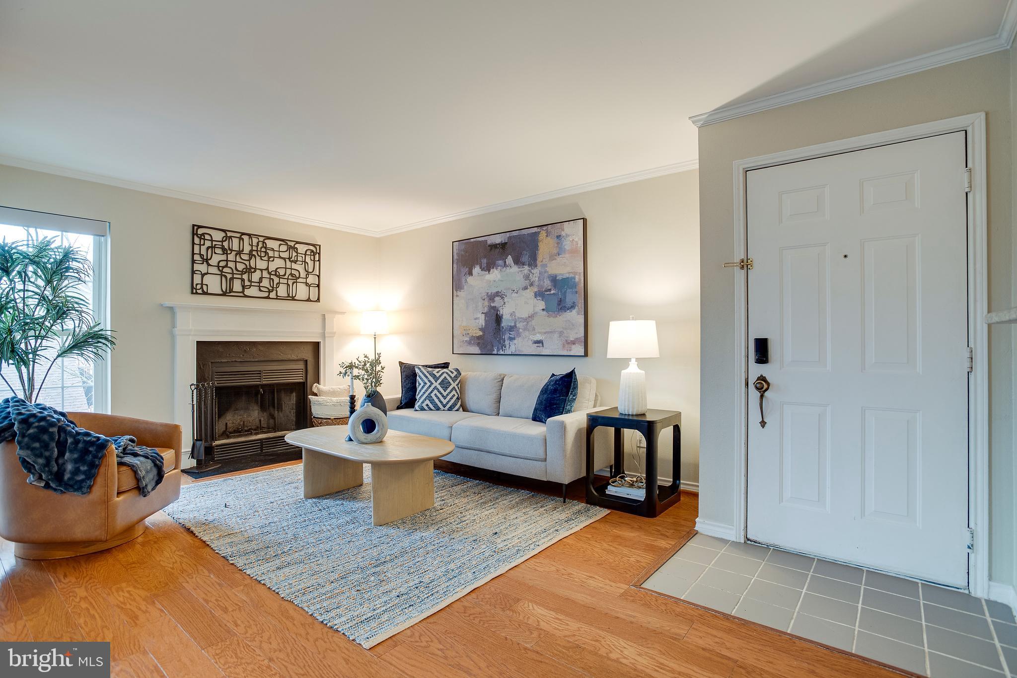 FOUNTAINS AT MCLEAN - Residential