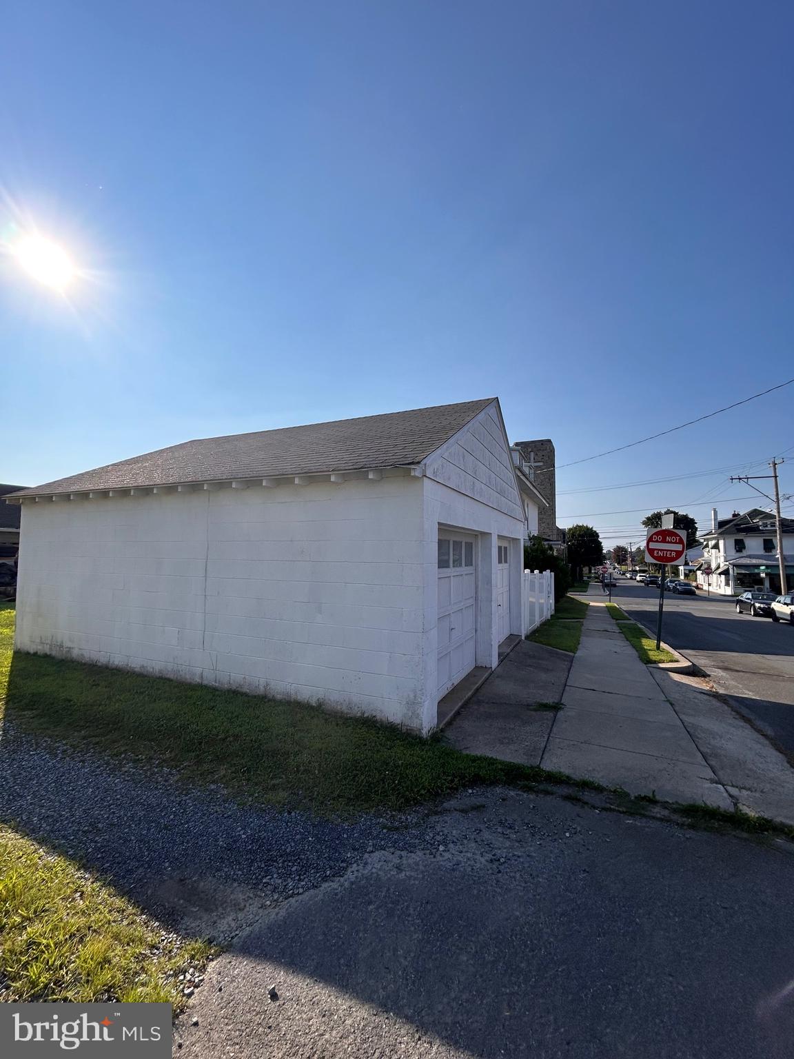 1018 ELIZABETH AVENUE