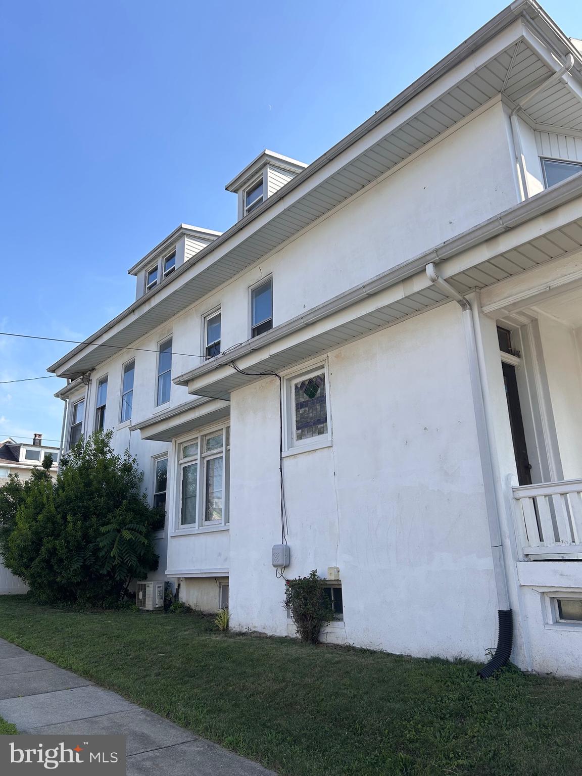 1018 ELIZABETH AVENUE
