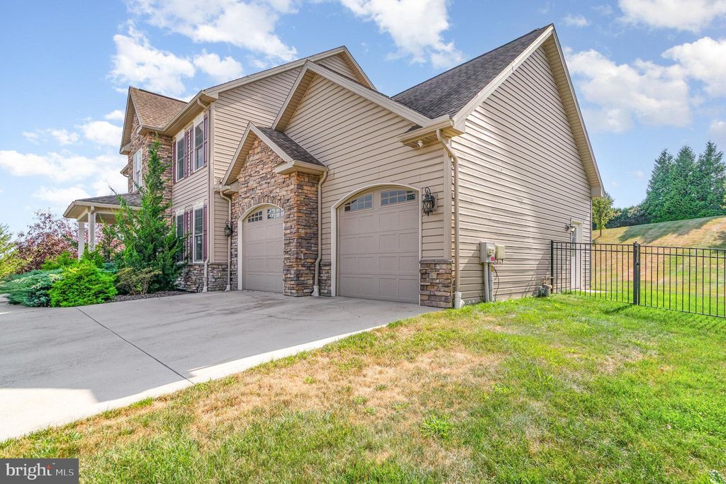 Photo of 110 Balfour Drive, MECHANICSBURG, PA 17050 (MLS # PACB2045850)