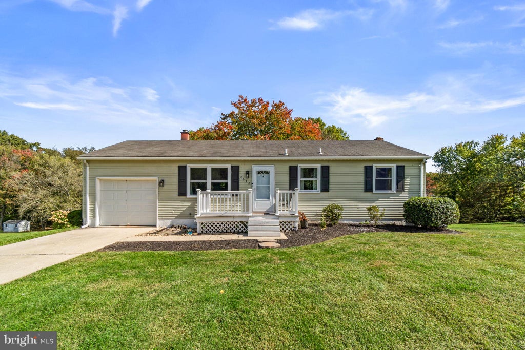Photo of 5639 Bartholow Road, SYKESVILLE, MD 21784 (MLS # MDCR2038392)
