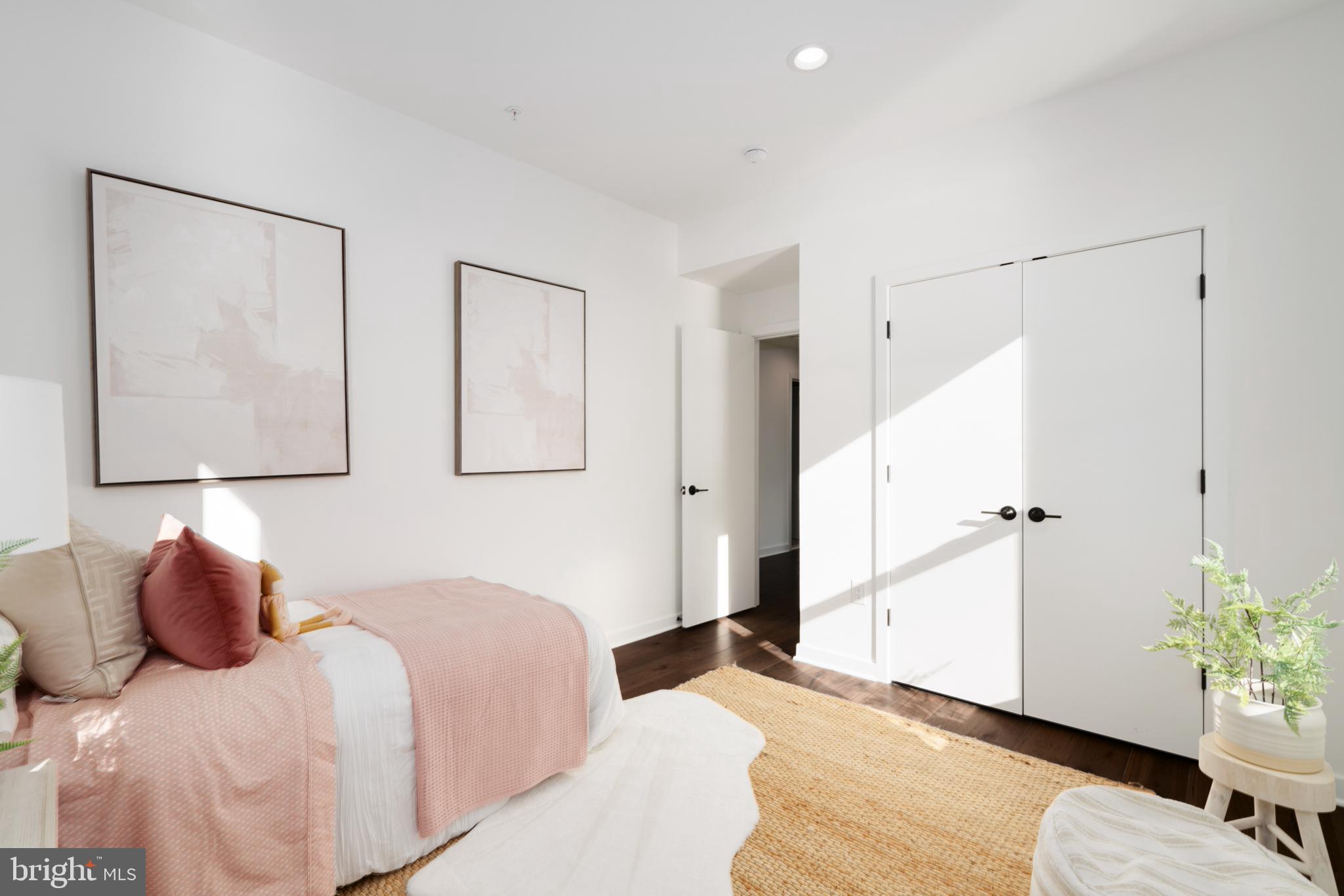 NORTHBANK - Residential