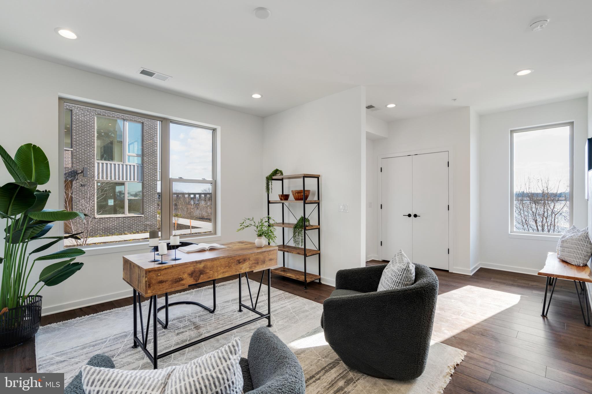 NORTHBANK - Residential