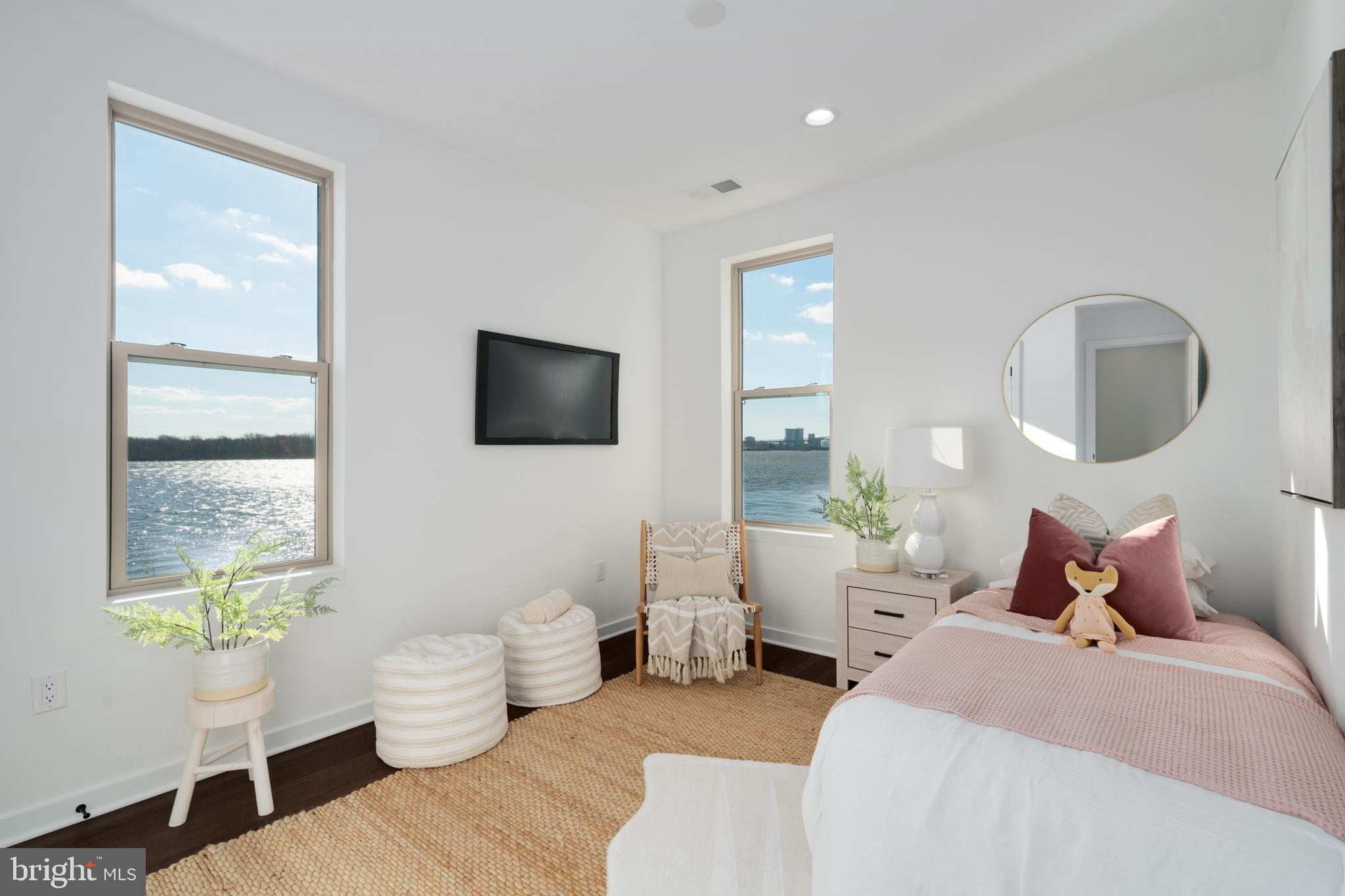 NORTHBANK - Residential