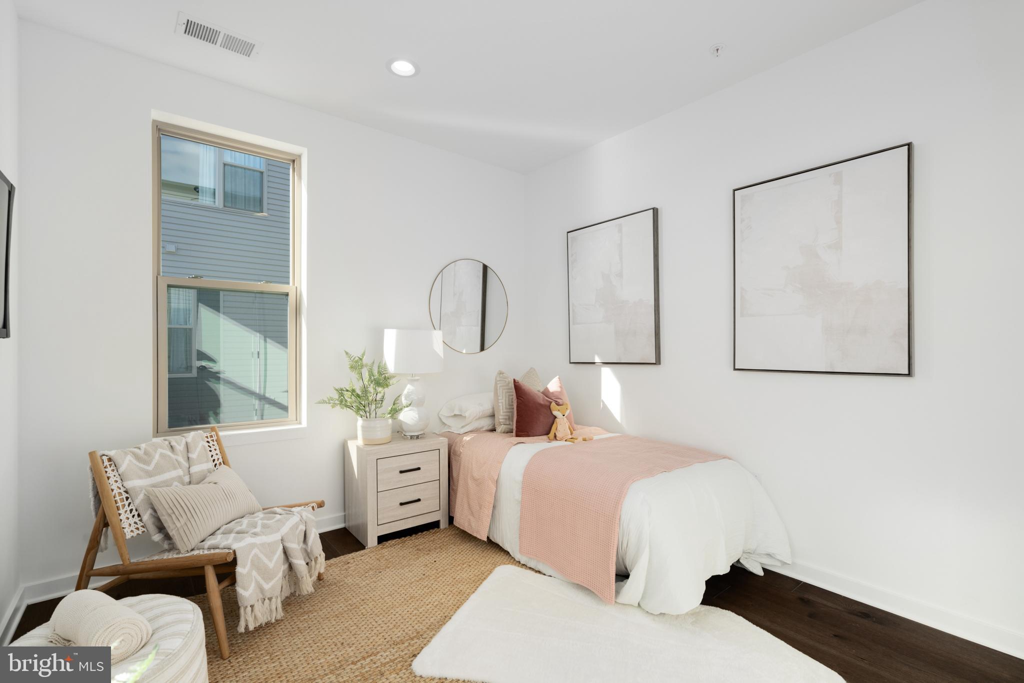 NORTHBANK - Residential