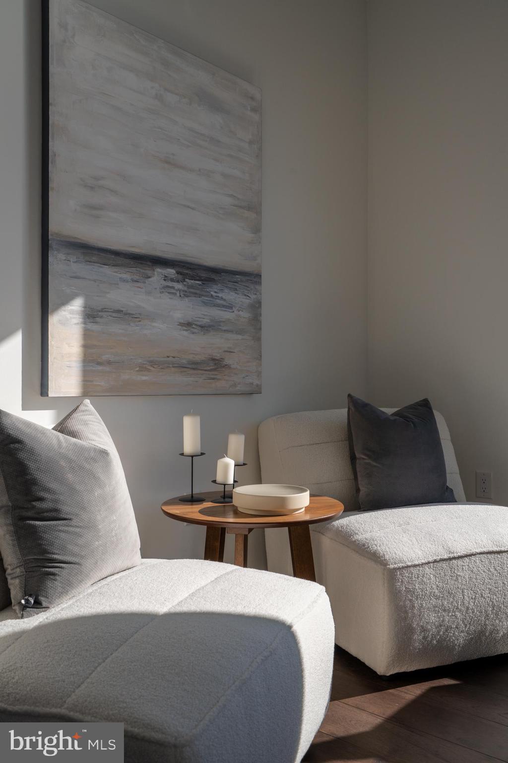 NORTHBANK - Residential