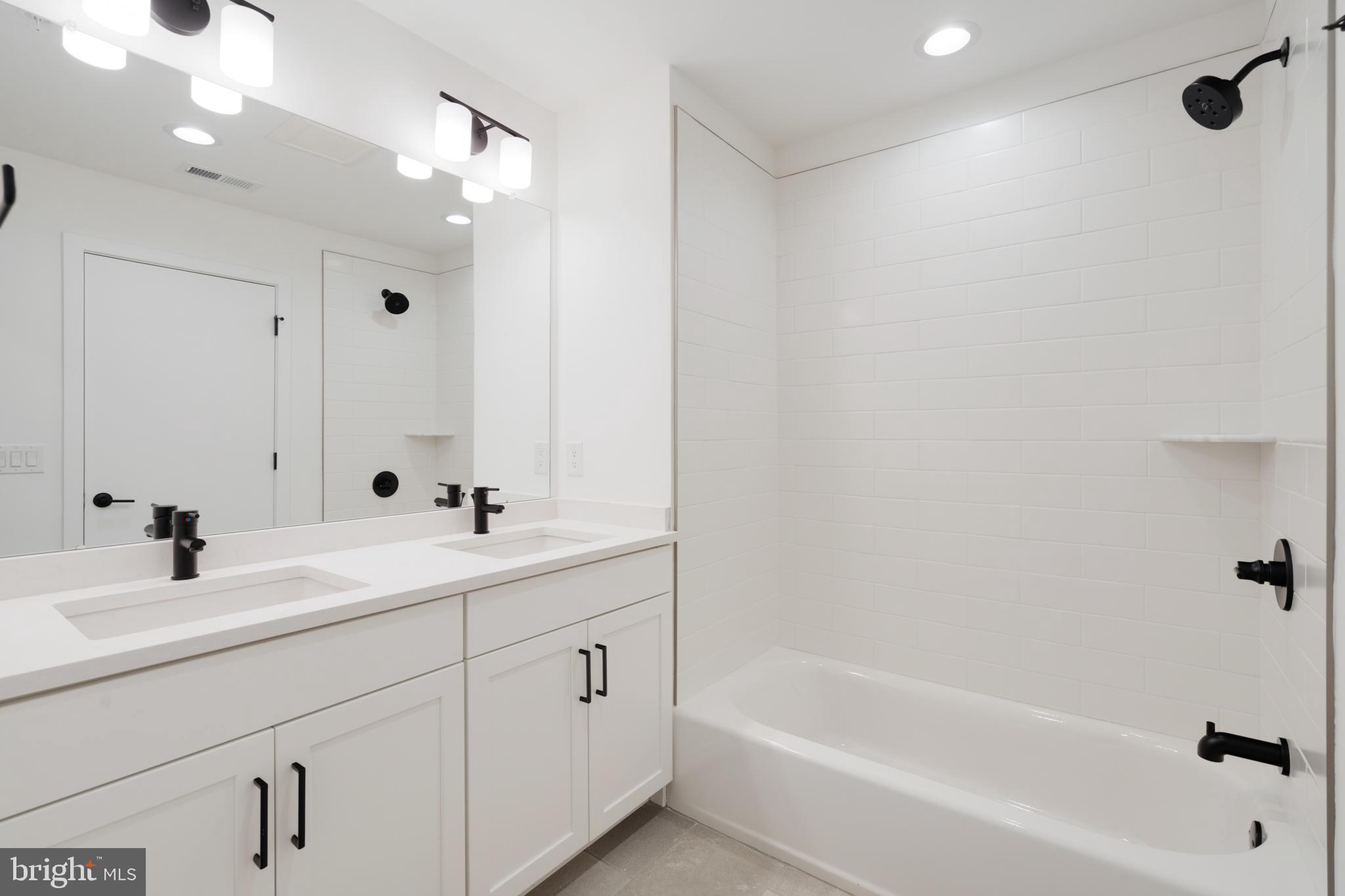 NORTHBANK - Residential