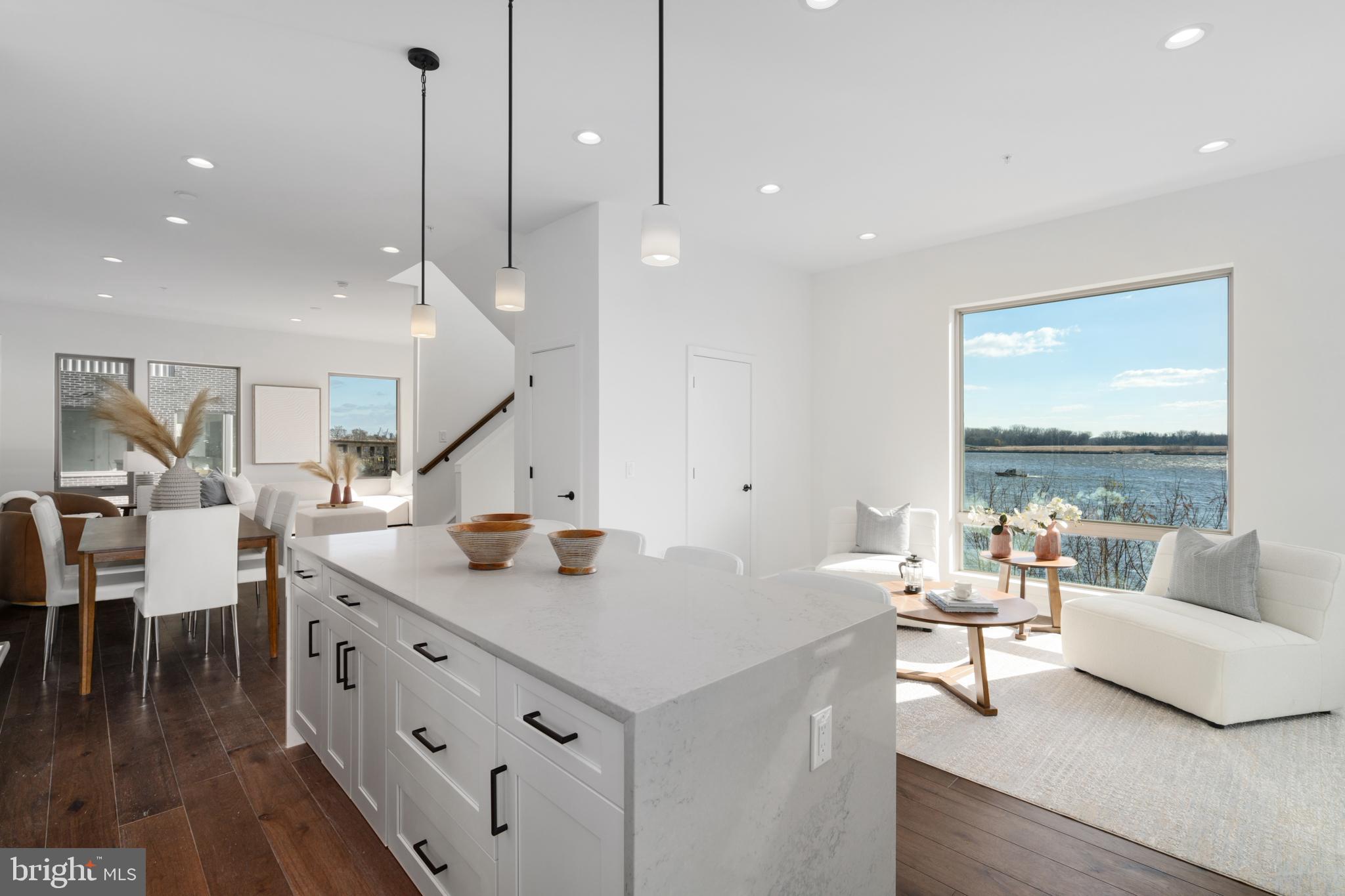 NORTHBANK - Residential