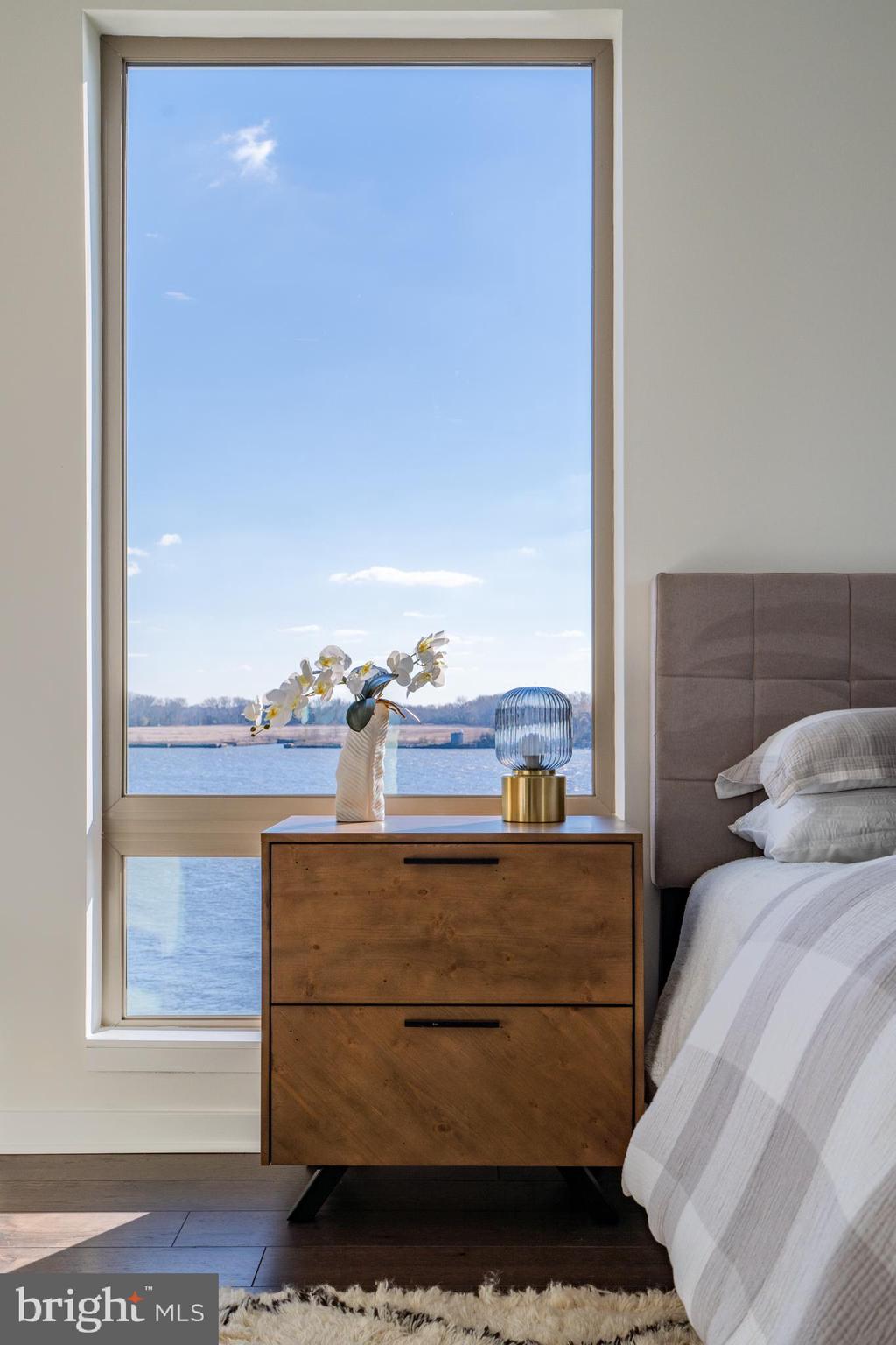 NORTHBANK - Residential