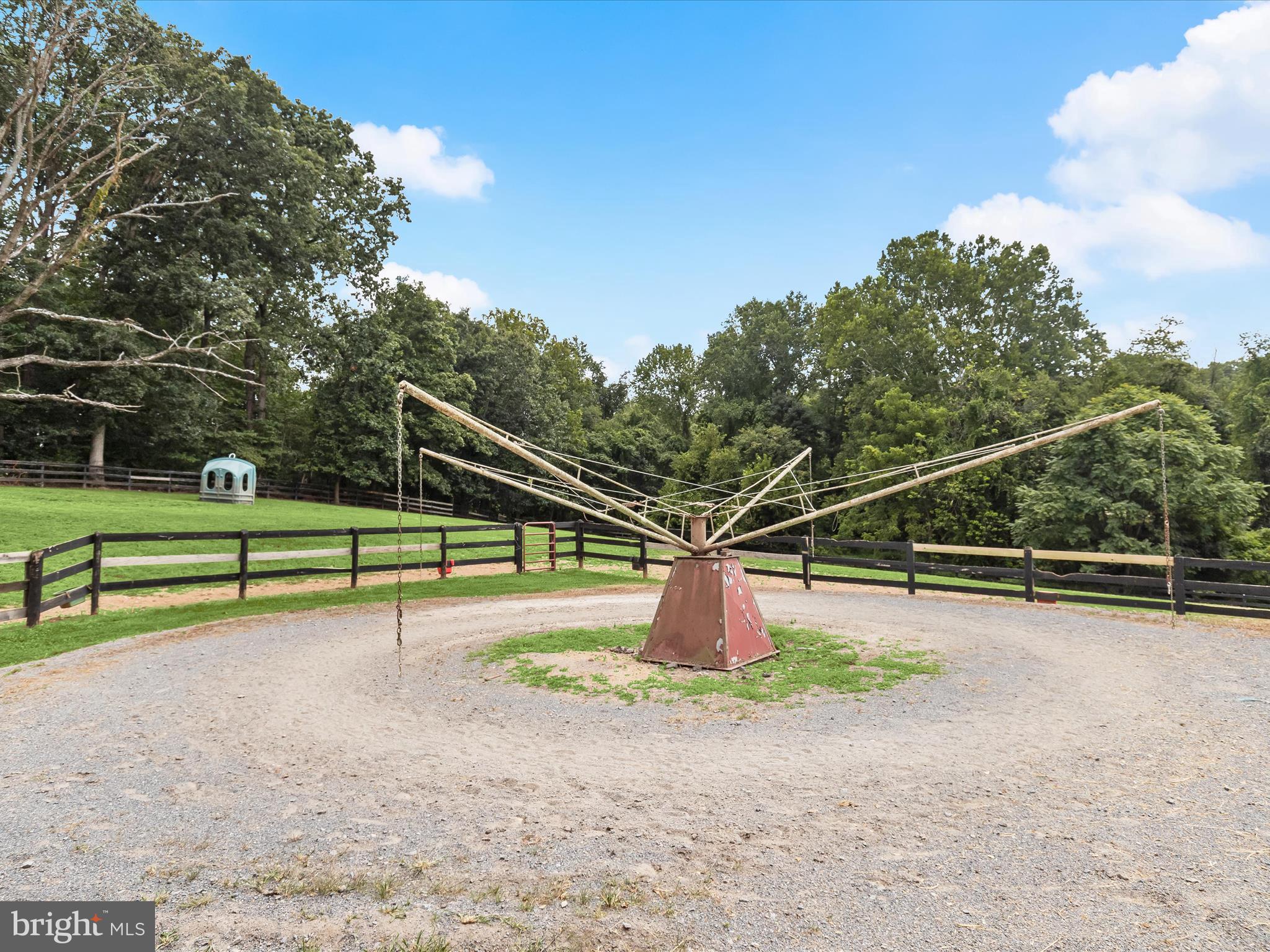 DAMASCUS OUTSIDE - Farm