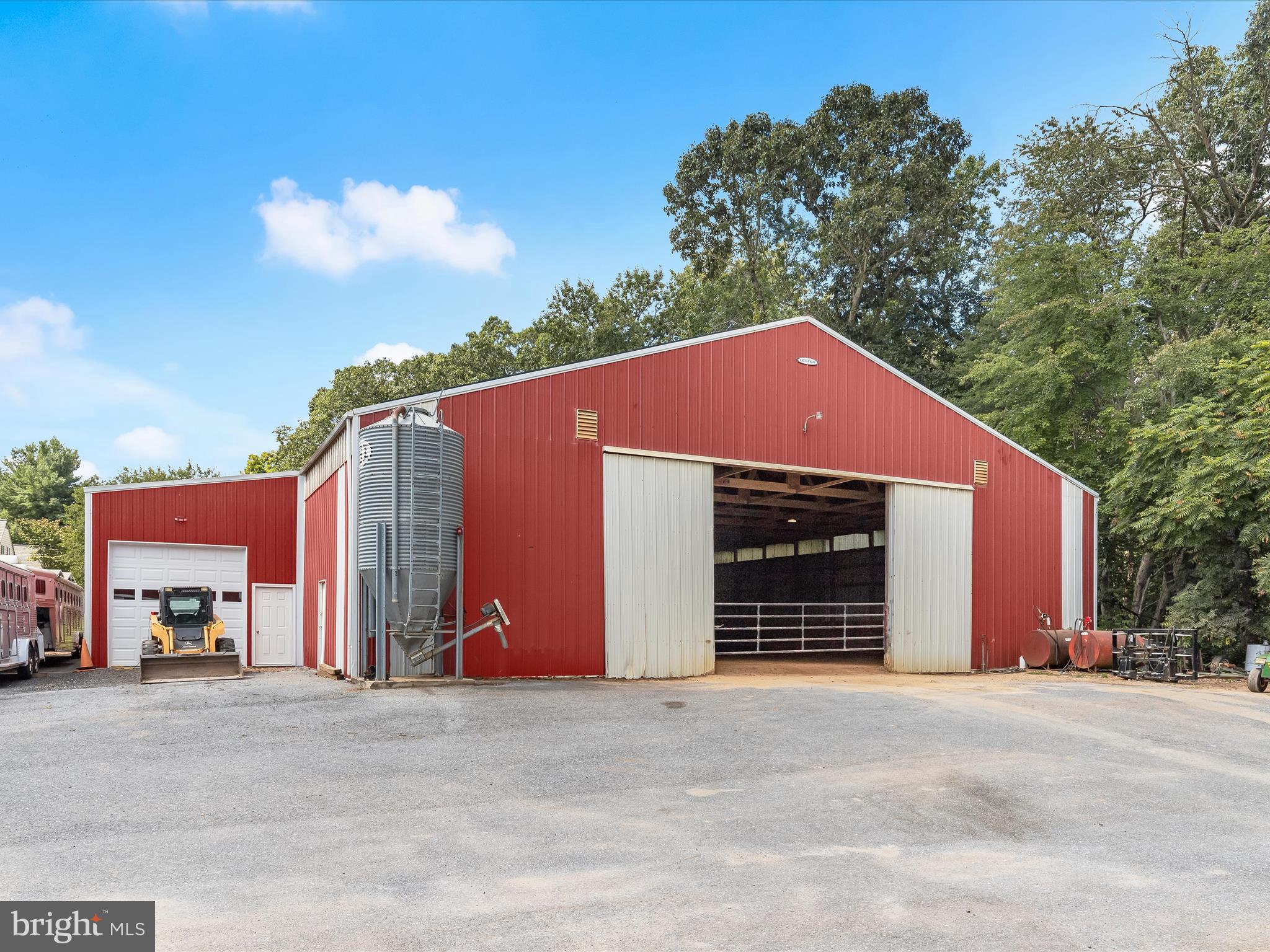 DAMASCUS OUTSIDE - Farm