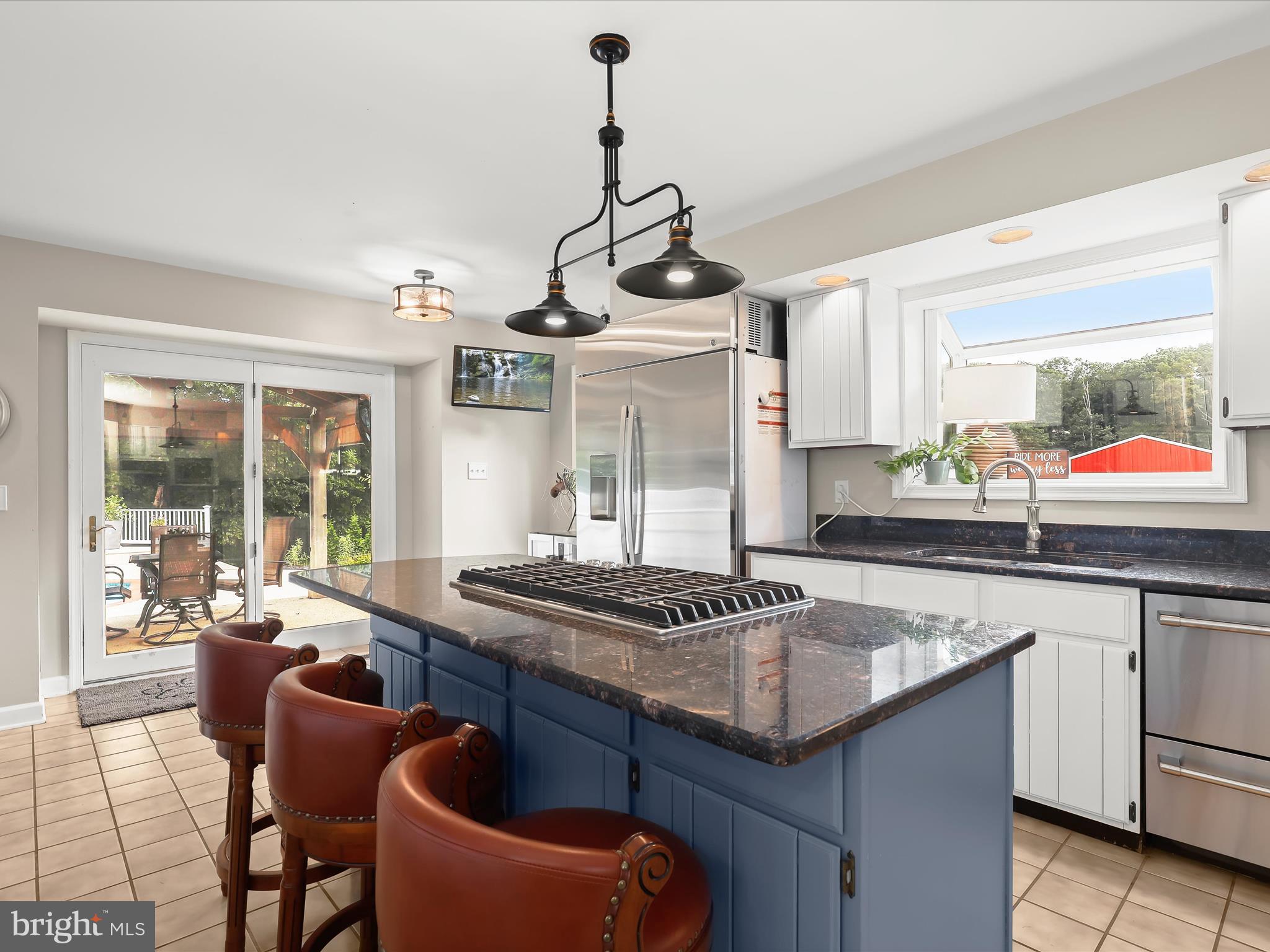 DAMASCUS OUTSIDE - Farm