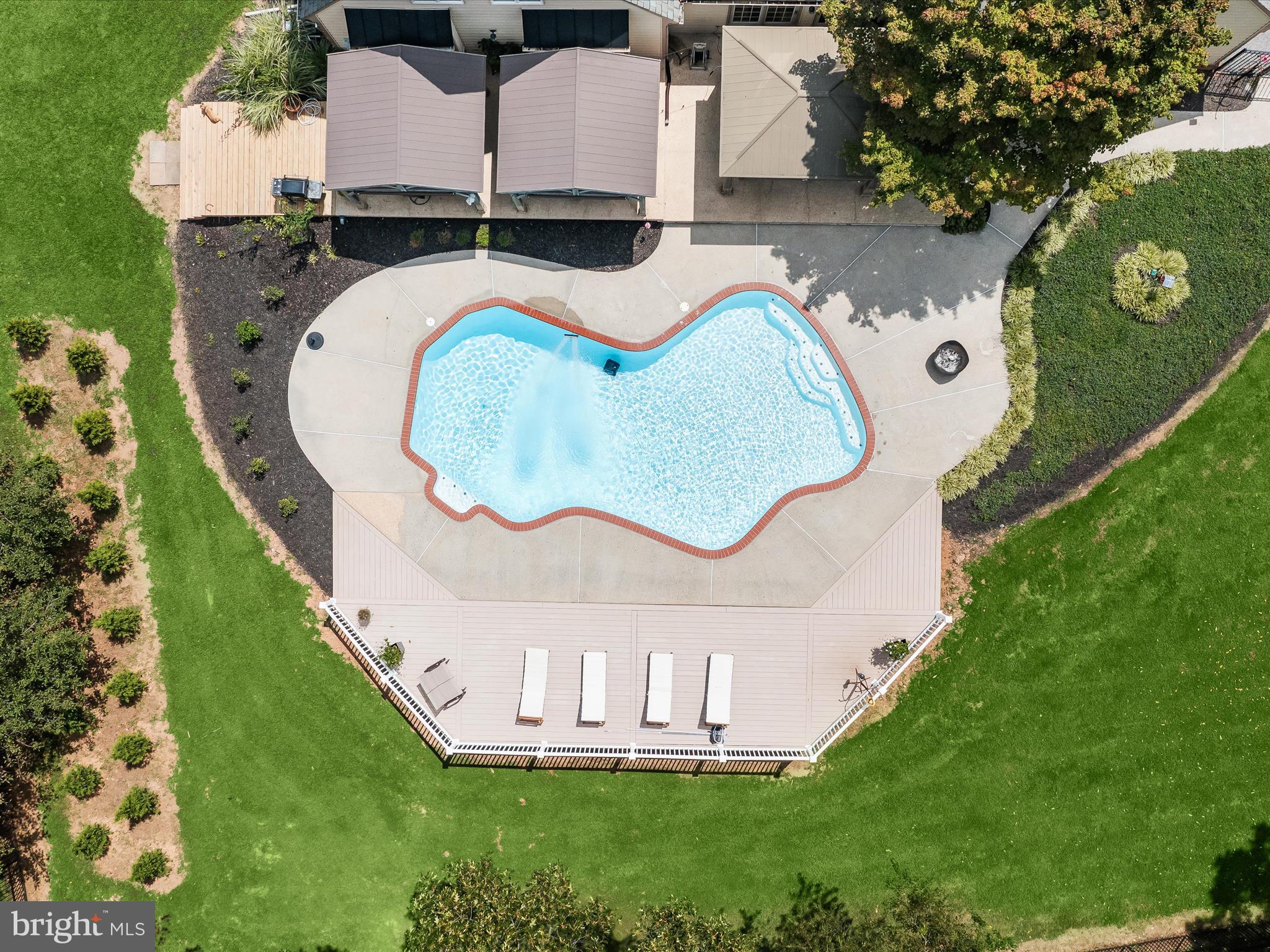 DAMASCUS OUTSIDE - Farm