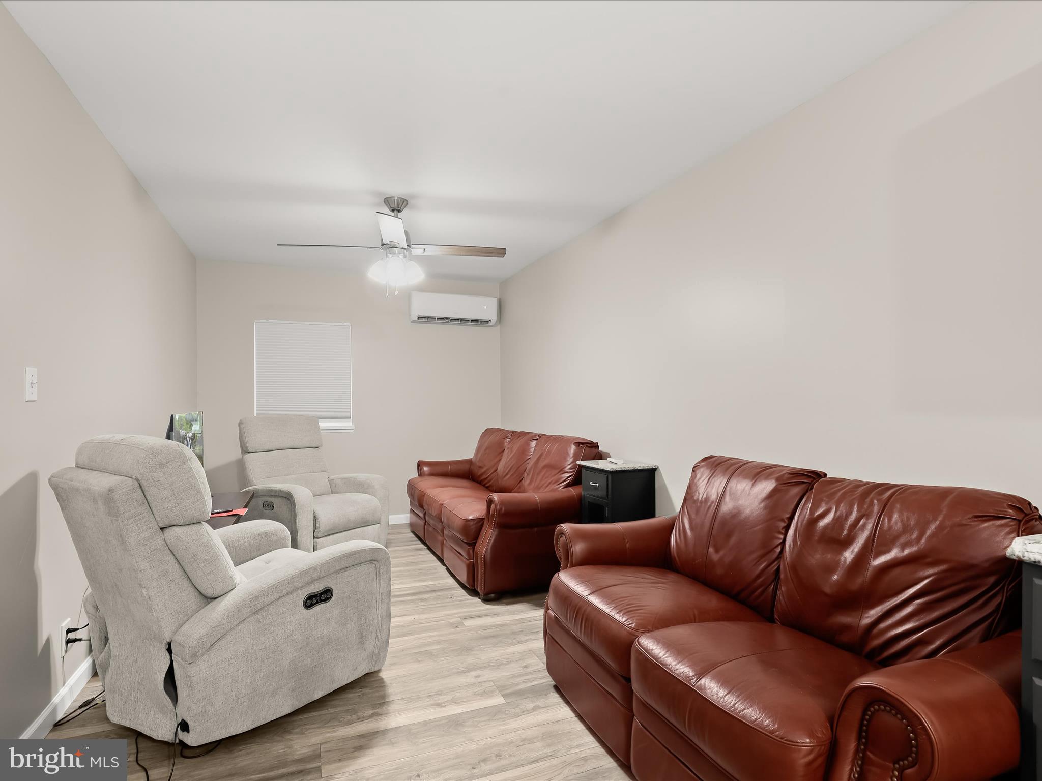 DAMASCUS OUTSIDE - Farm