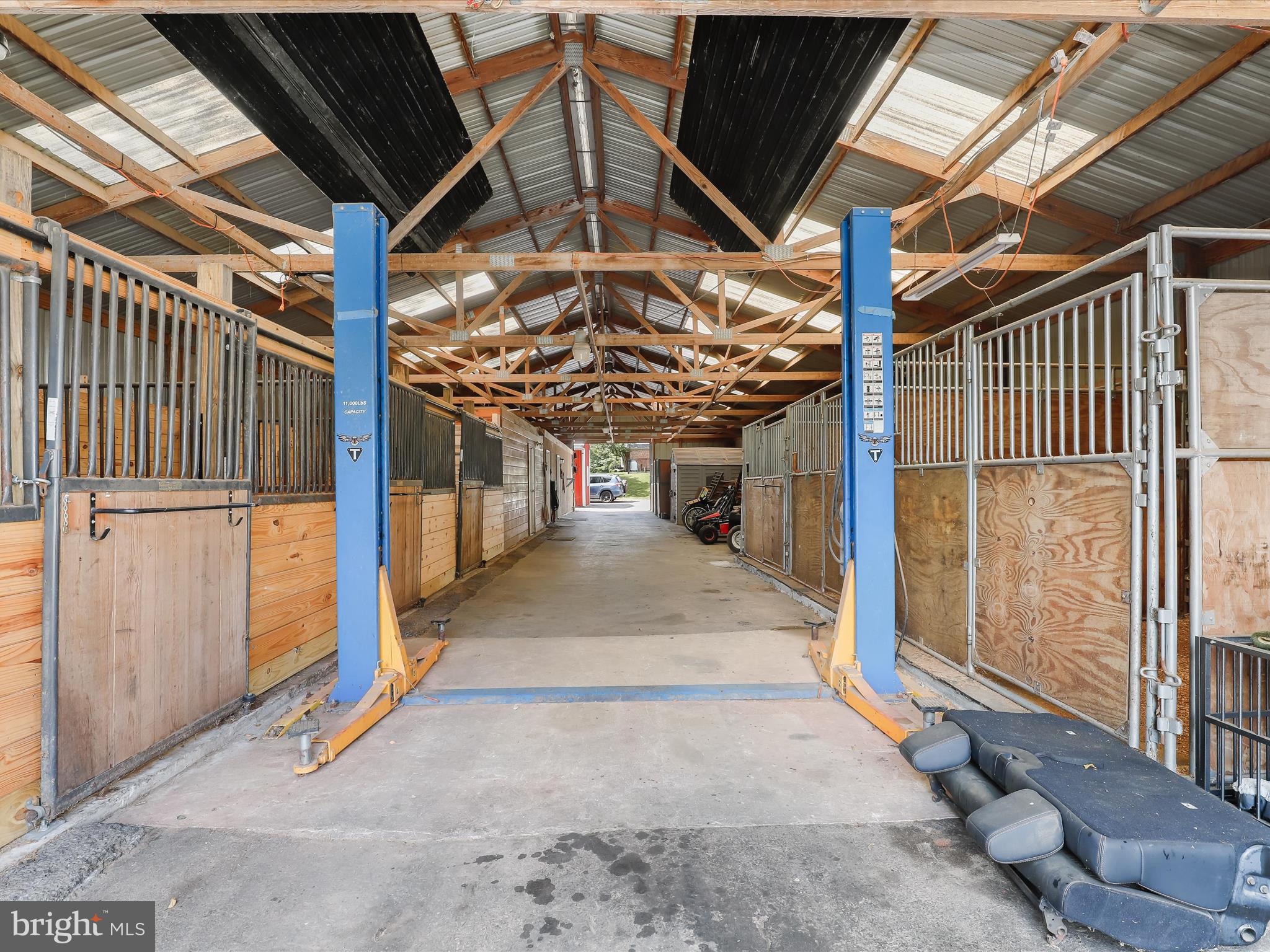 DAMASCUS OUTSIDE - Farm