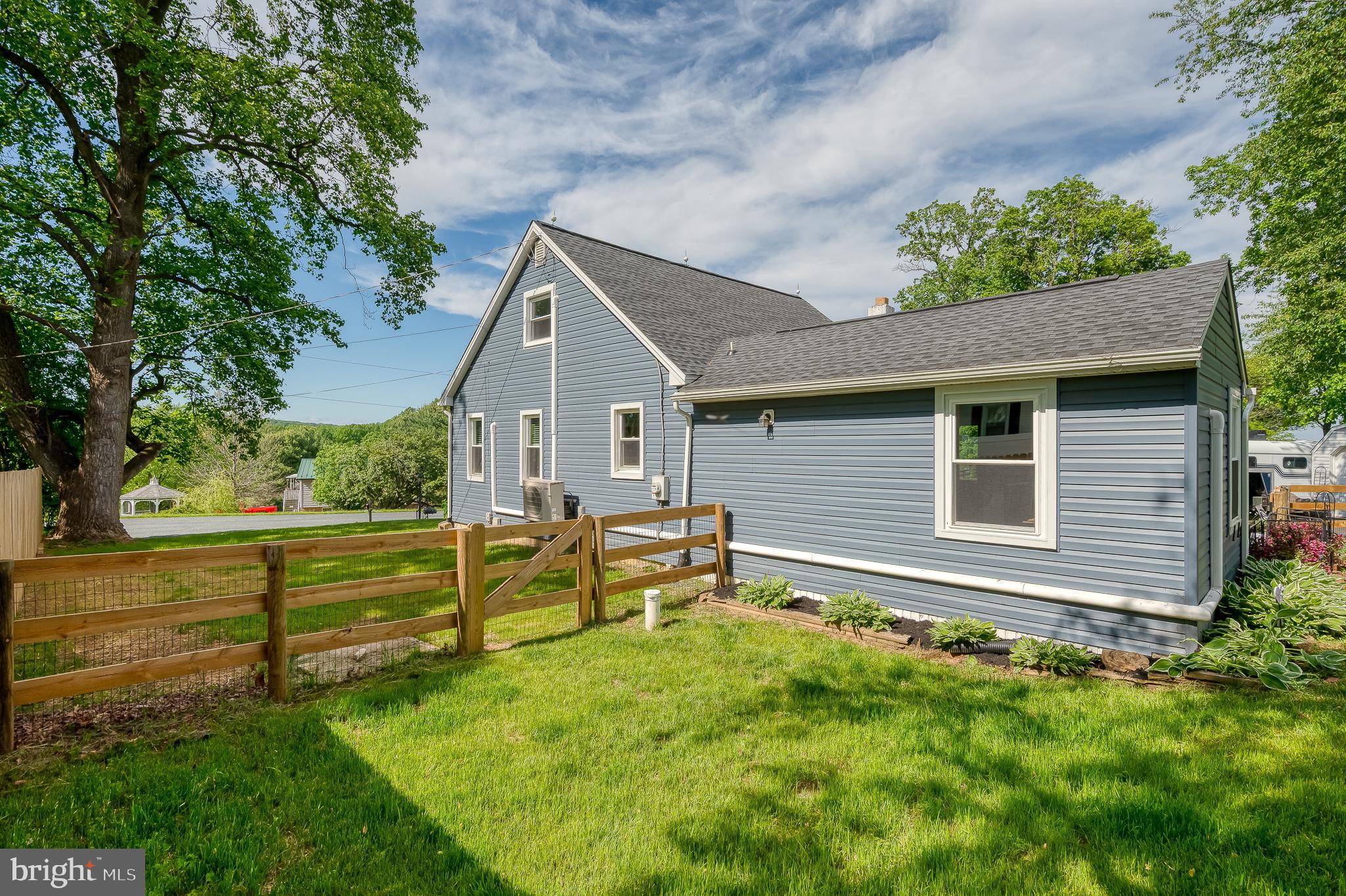 1523 KERR ROAD