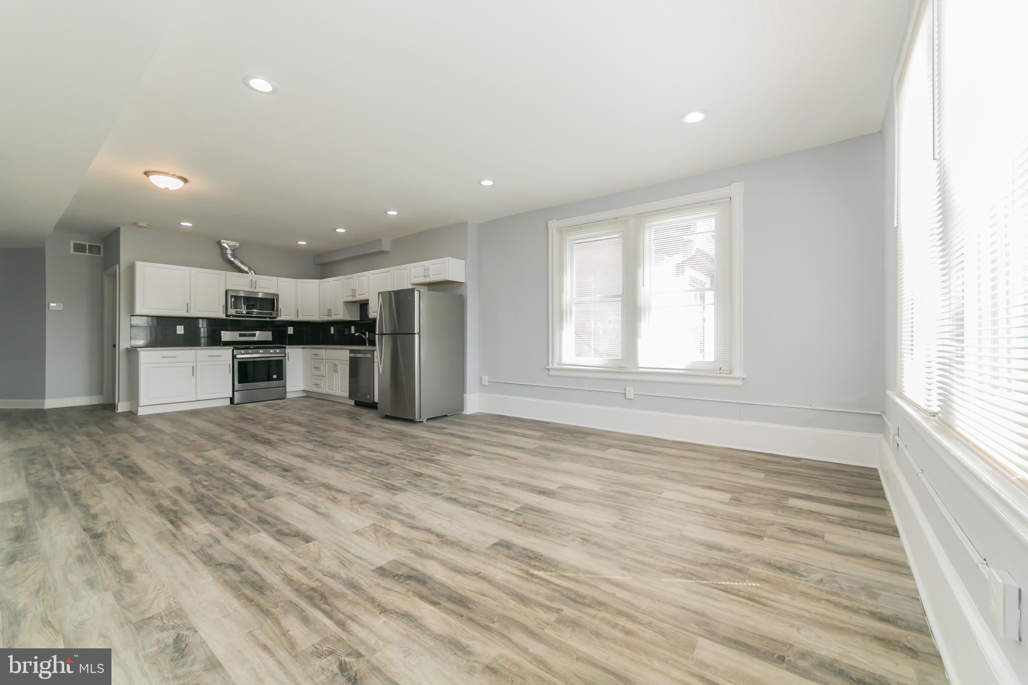 217 W LANCASTER AVENUE 2