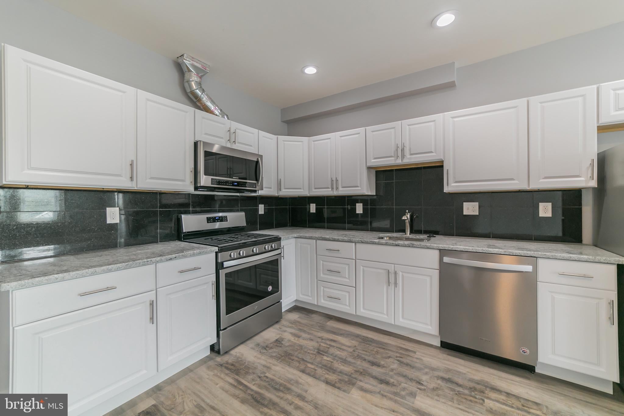 217 W LANCASTER AVENUE 2