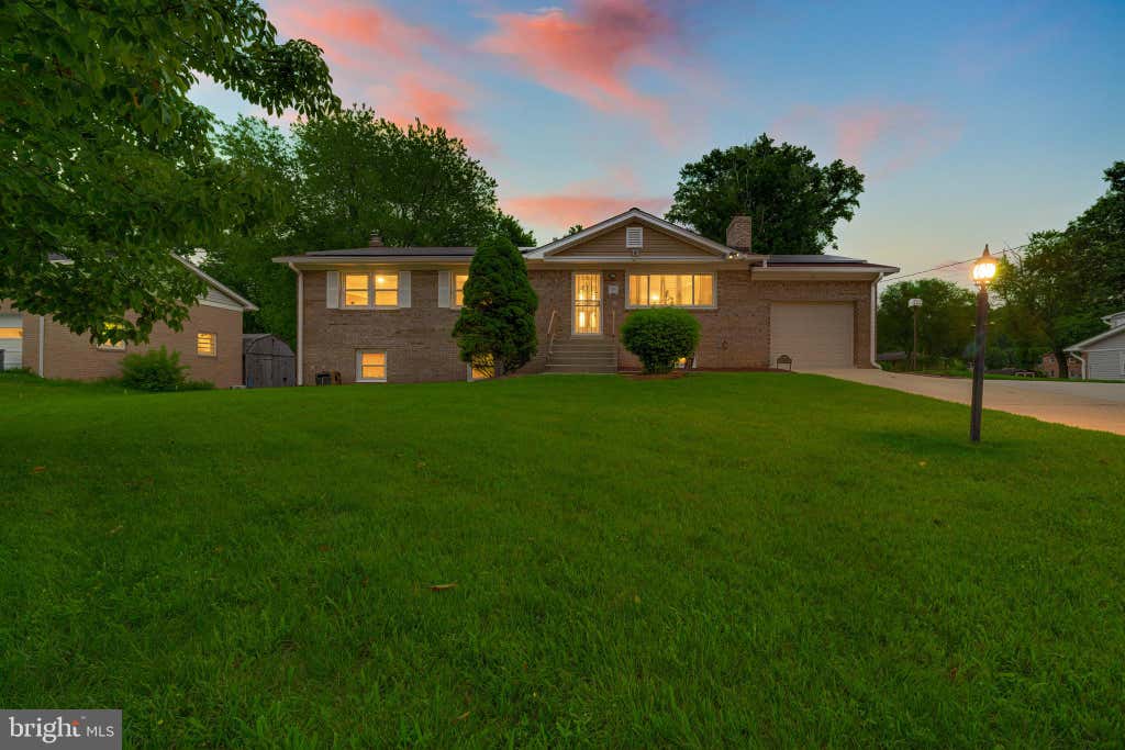 Photo of 11729 Redwood Drive E, BRANDYWINE, MD 20613 (MLS # MDPG2215372)