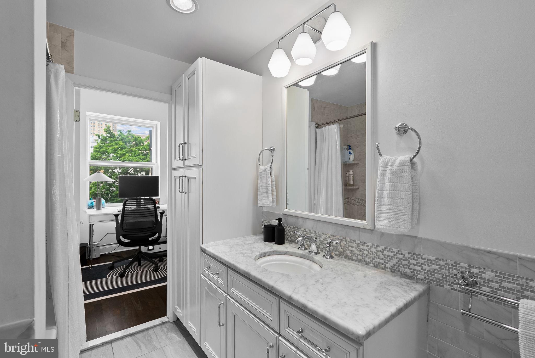 WASHINGTON SQ WEST - Residential