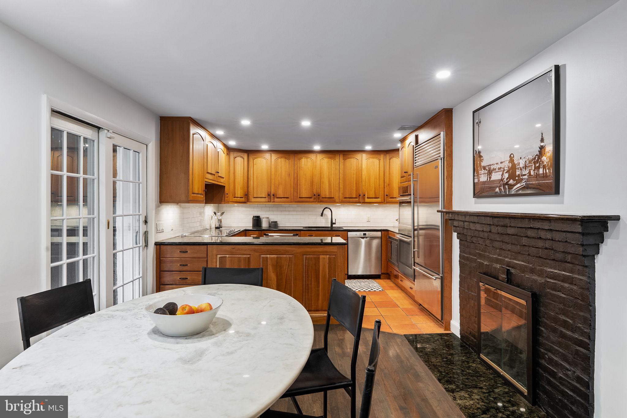 WASHINGTON SQ WEST - Residential