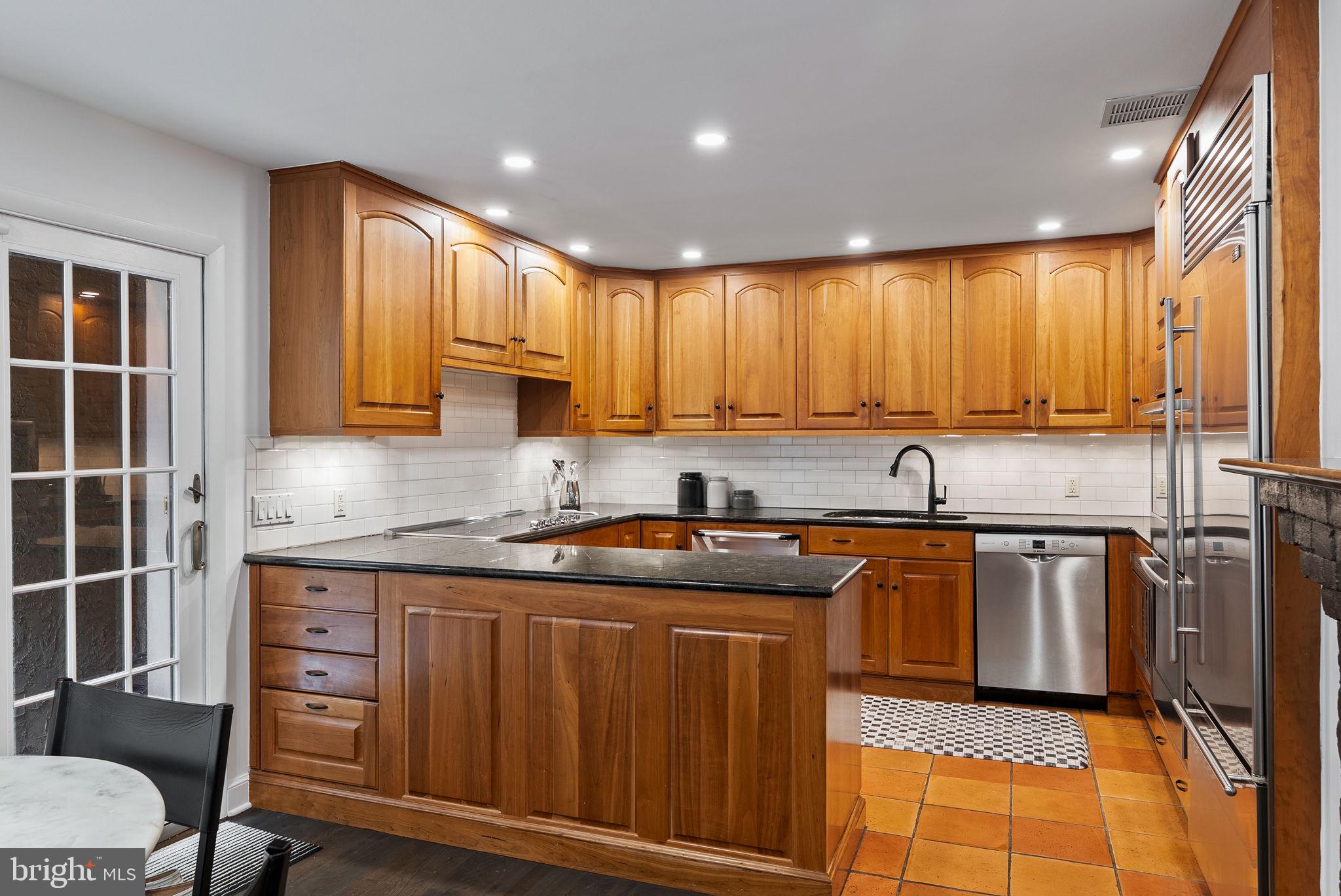 WASHINGTON SQ WEST - Residential