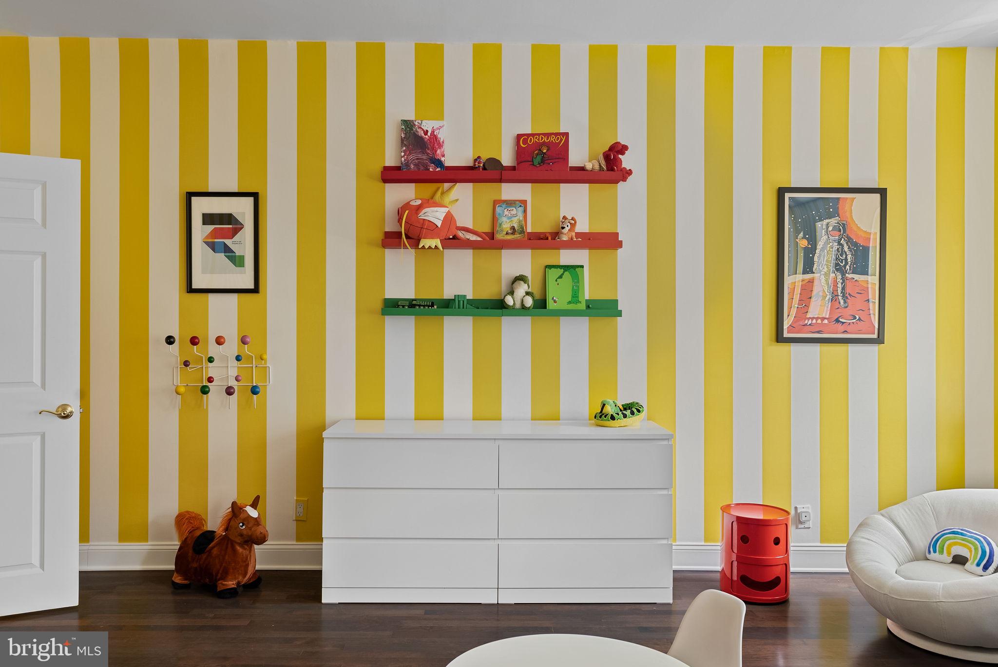 WASHINGTON SQ WEST - Residential