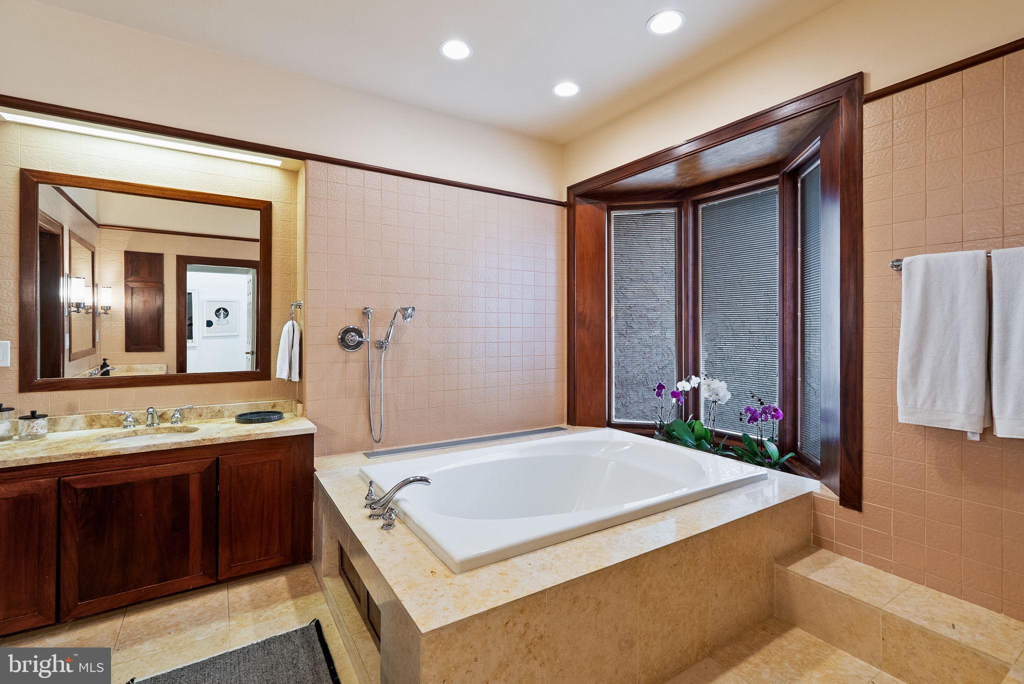 WASHINGTON SQ WEST - Residential