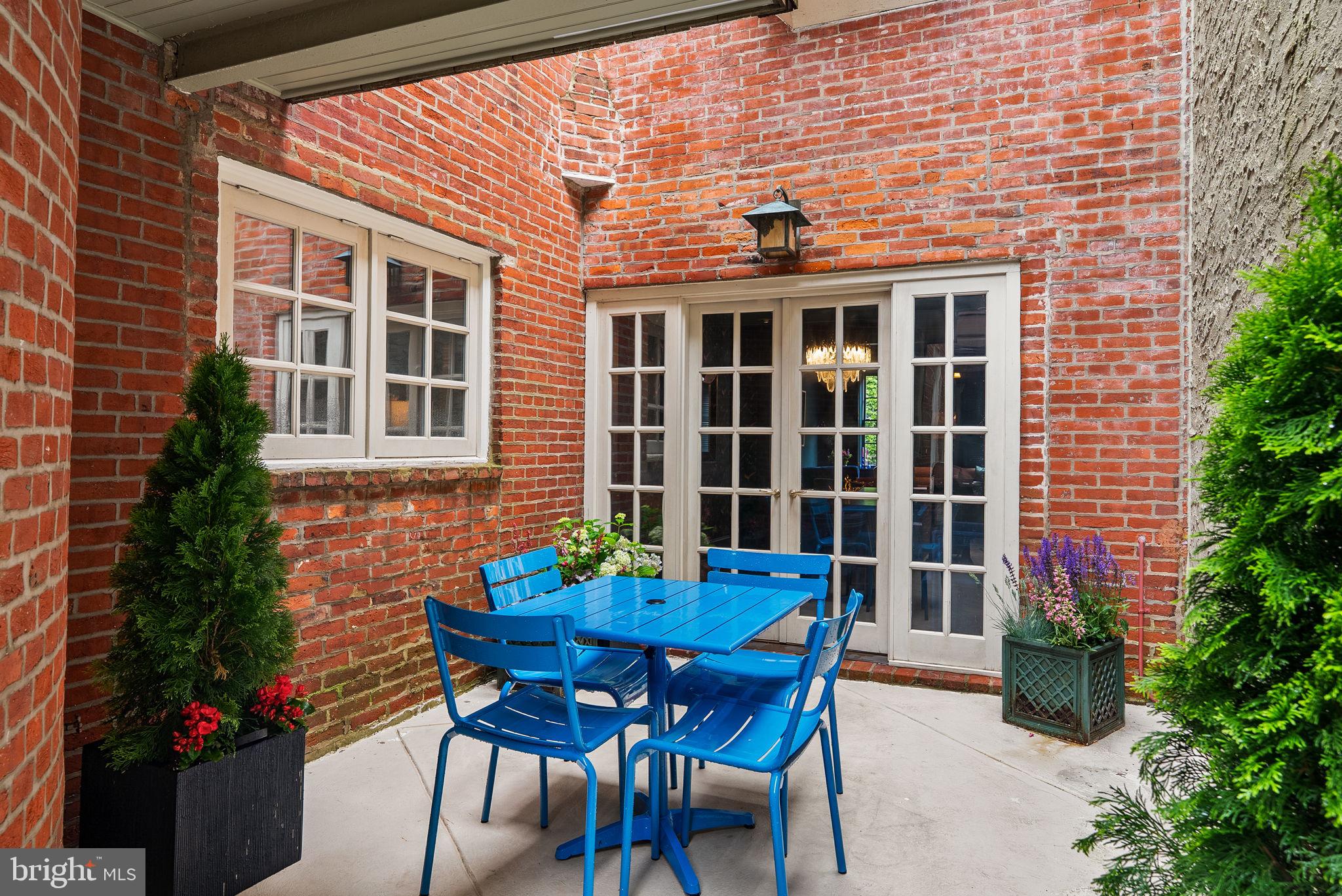 WASHINGTON SQ WEST - Residential