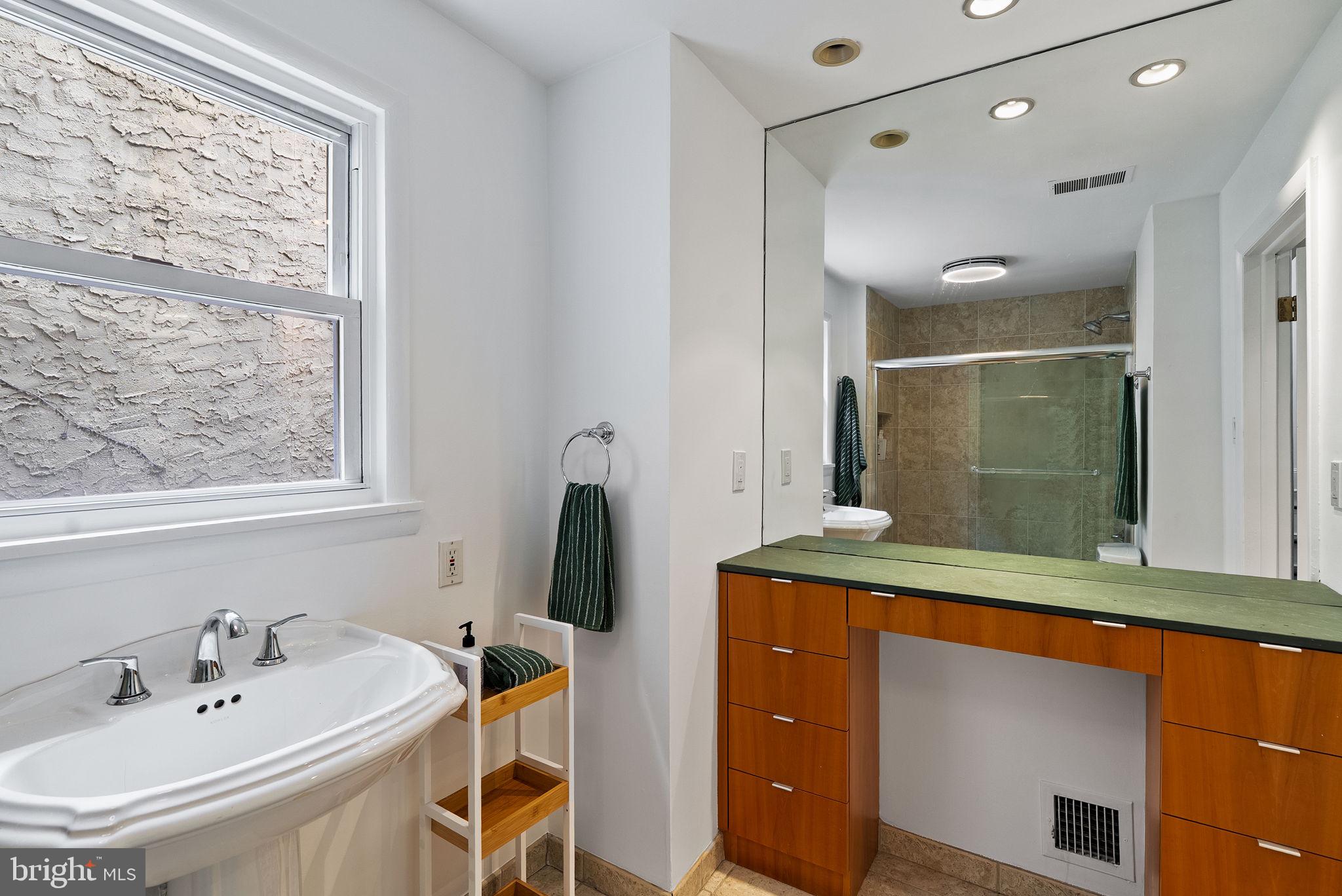 WASHINGTON SQ WEST - Residential