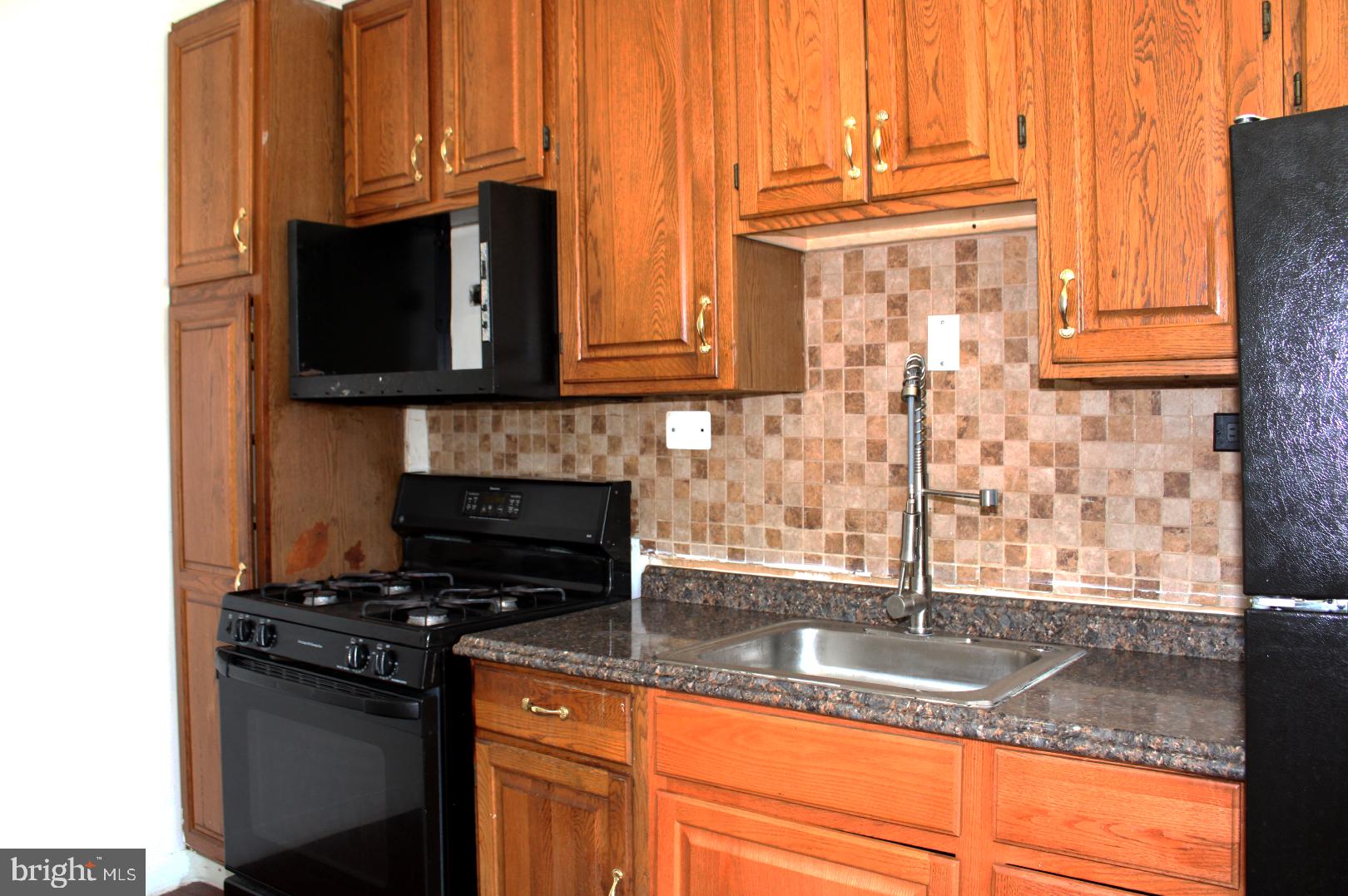 BELAIR-EDISON - Residential Lease