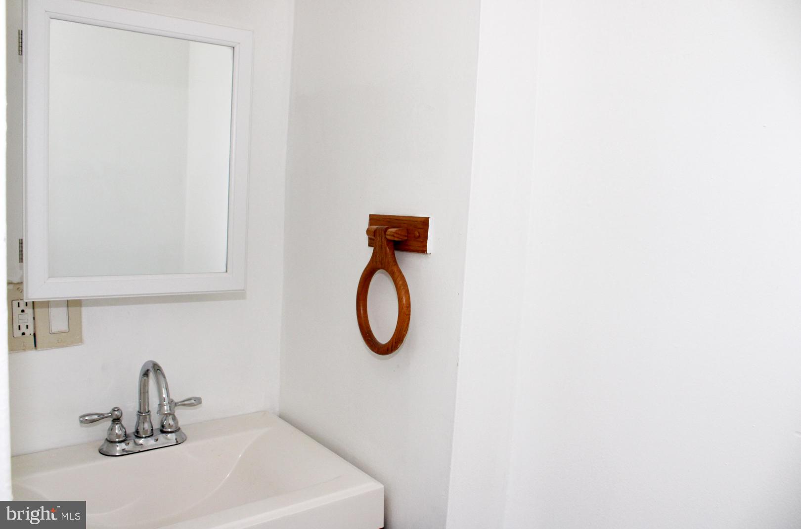 BELAIR-EDISON - Residential Lease