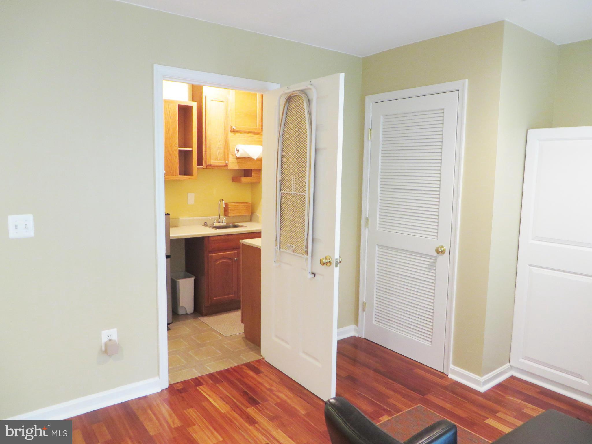 BEVERLY HILLS - Residential