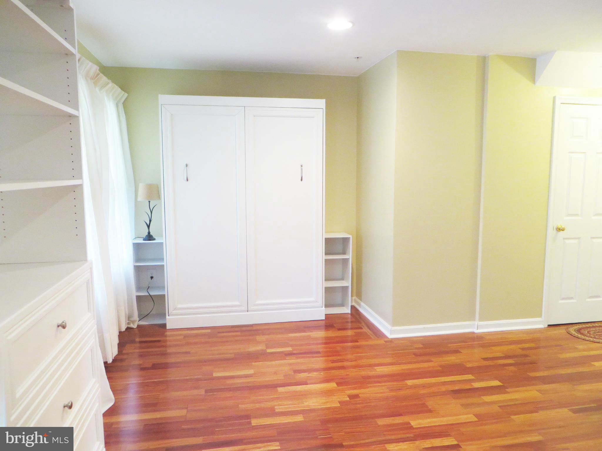 BEVERLY HILLS - Residential