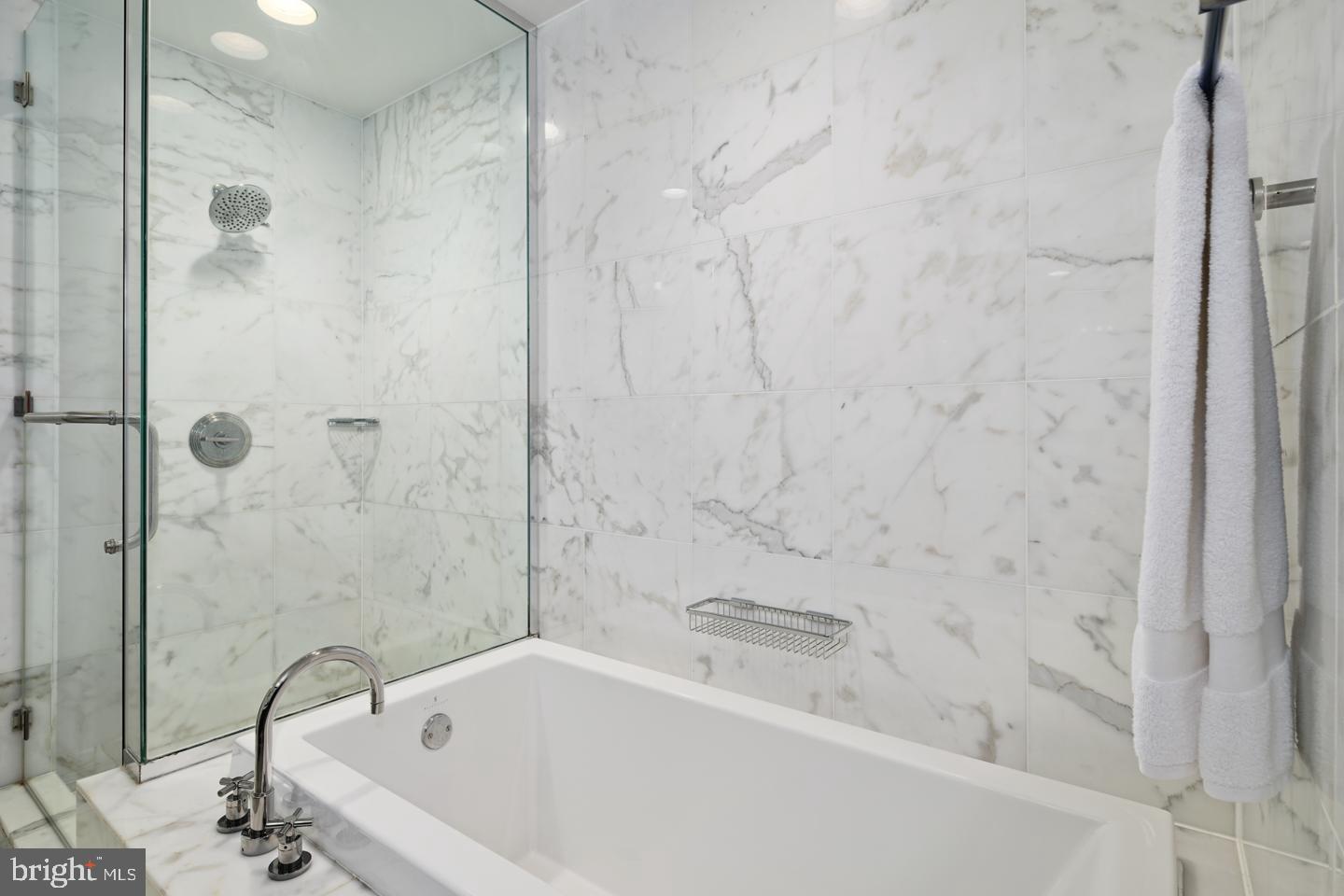 PENN SQUARE - Residential