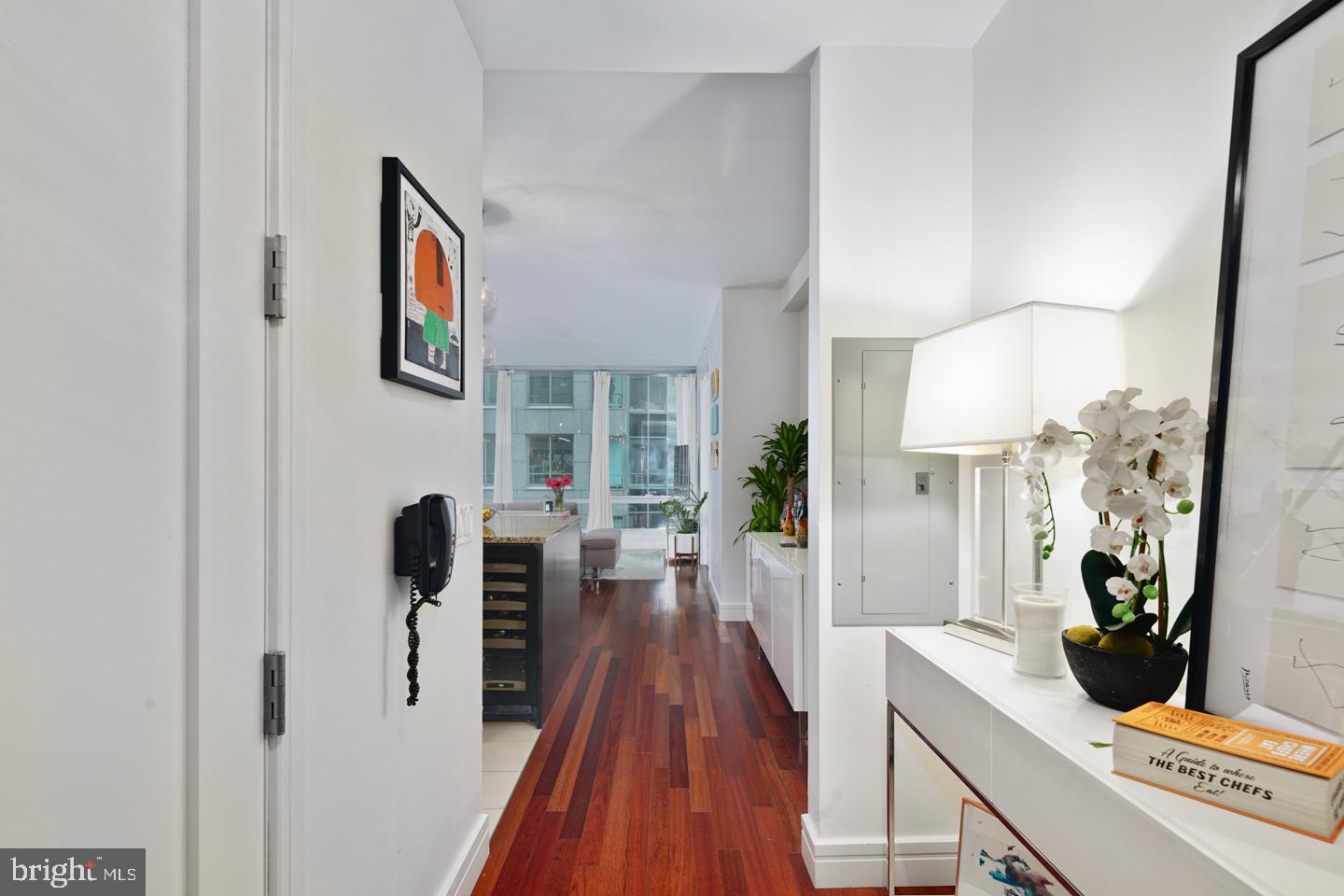 PENN SQUARE - Residential