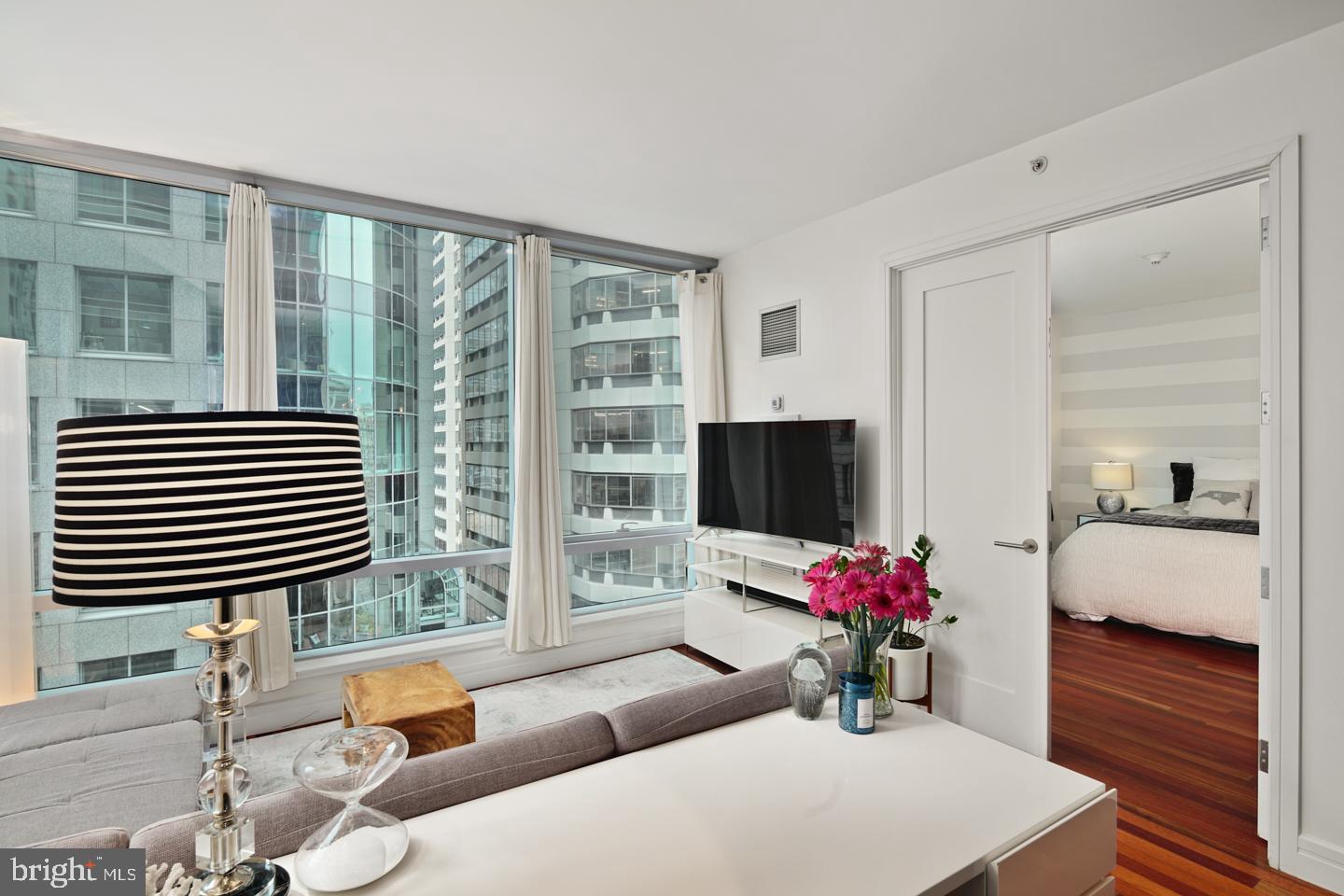 PENN SQUARE - Residential