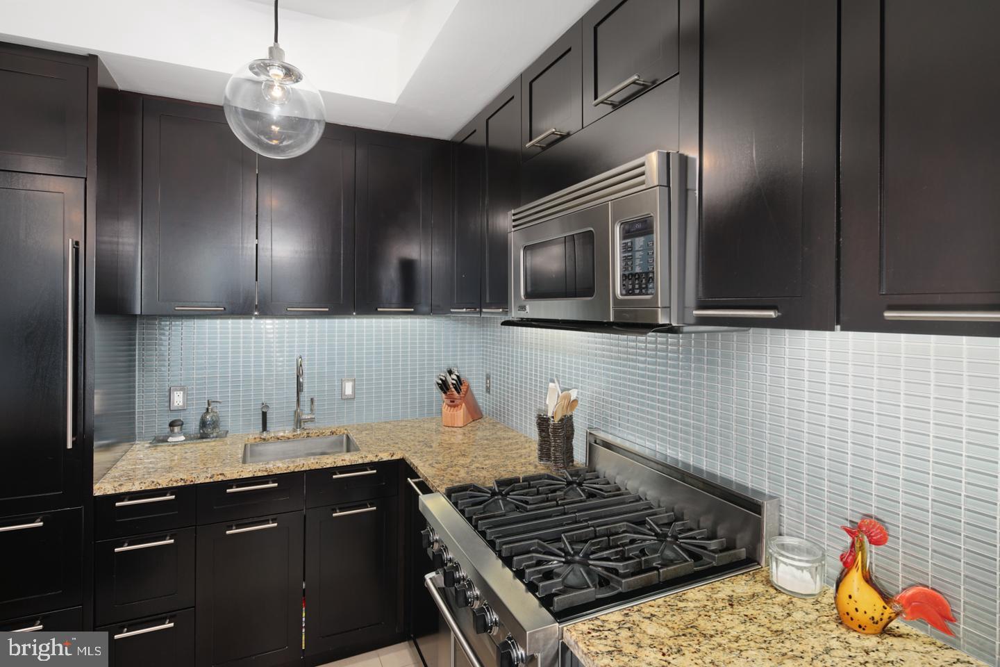 PENN SQUARE - Residential