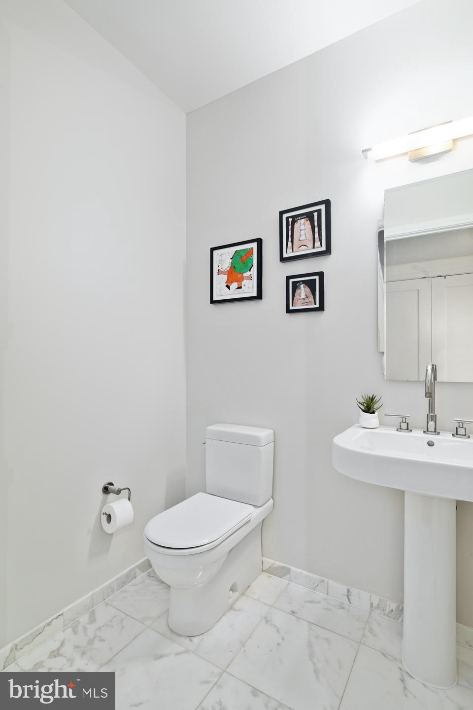 PENN SQUARE - Residential