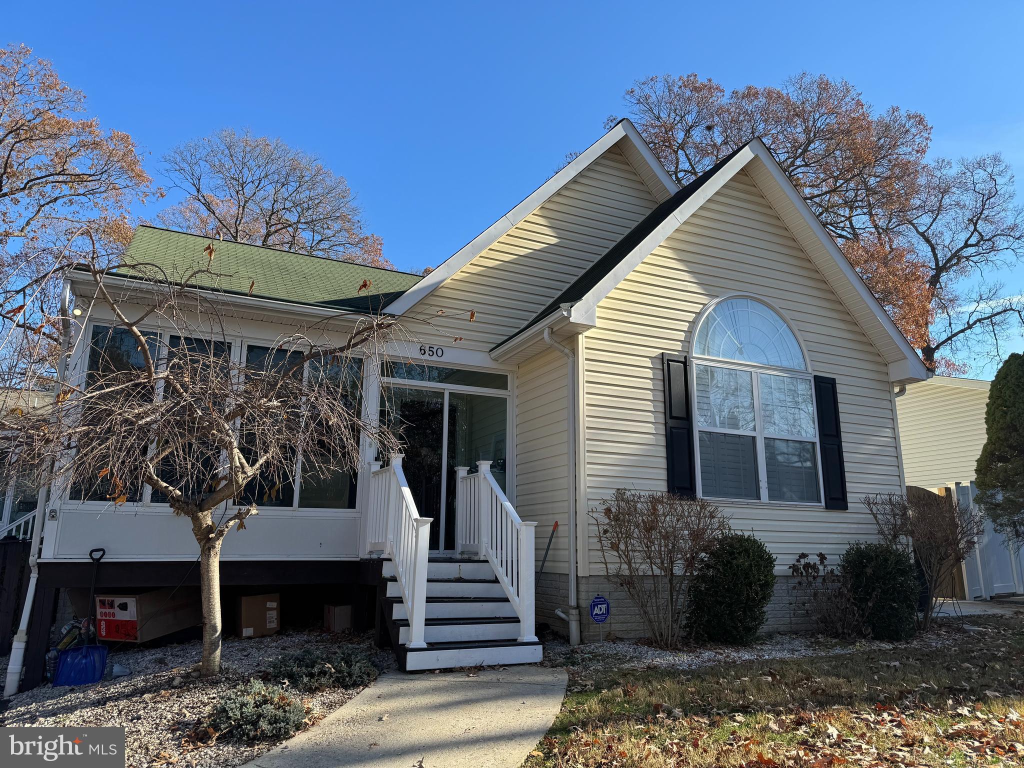 CARROLLTON MANOR - Residential Lease