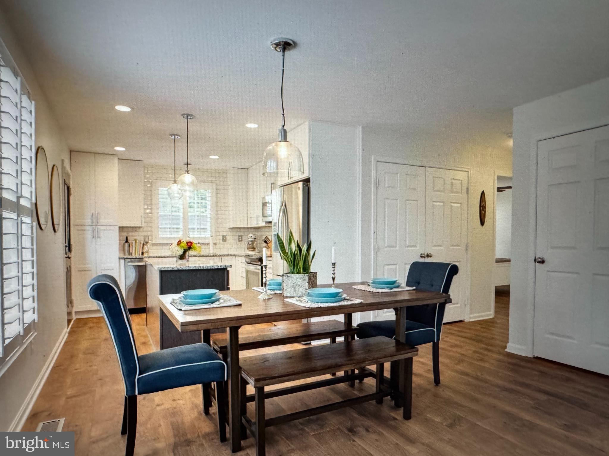 CARROLLTON MANOR - Residential Lease