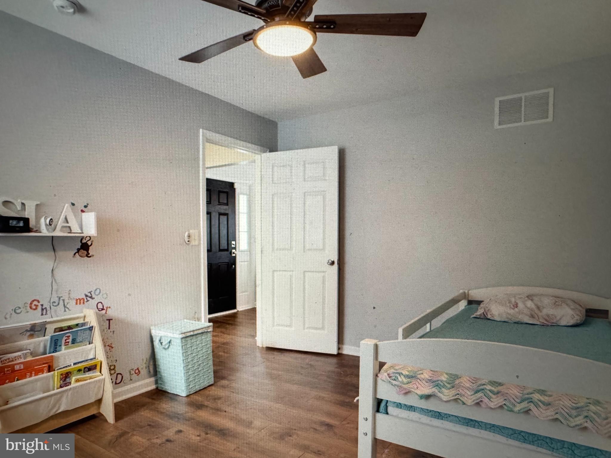 CARROLLTON MANOR - Residential Lease