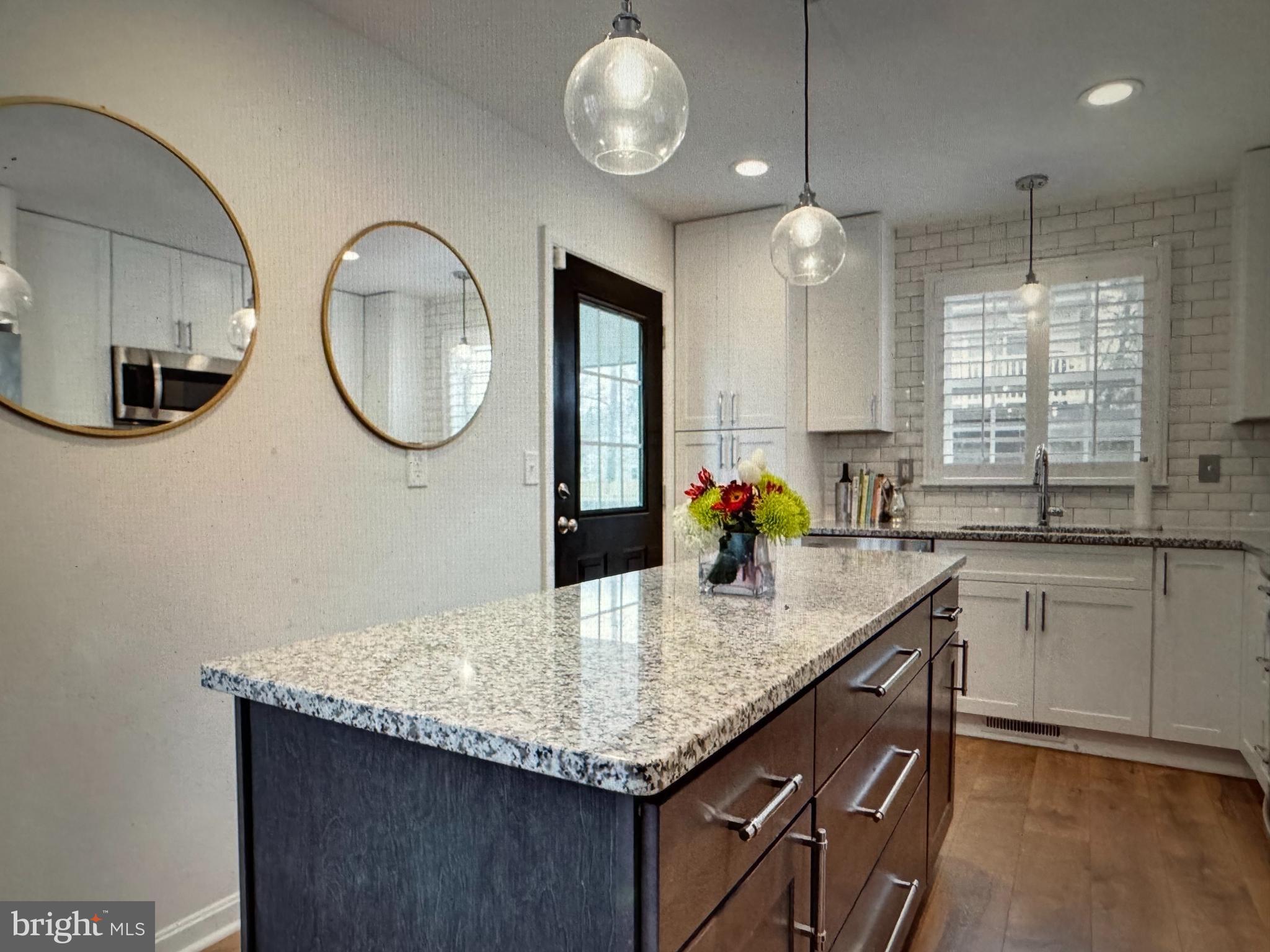 CARROLLTON MANOR - Residential Lease