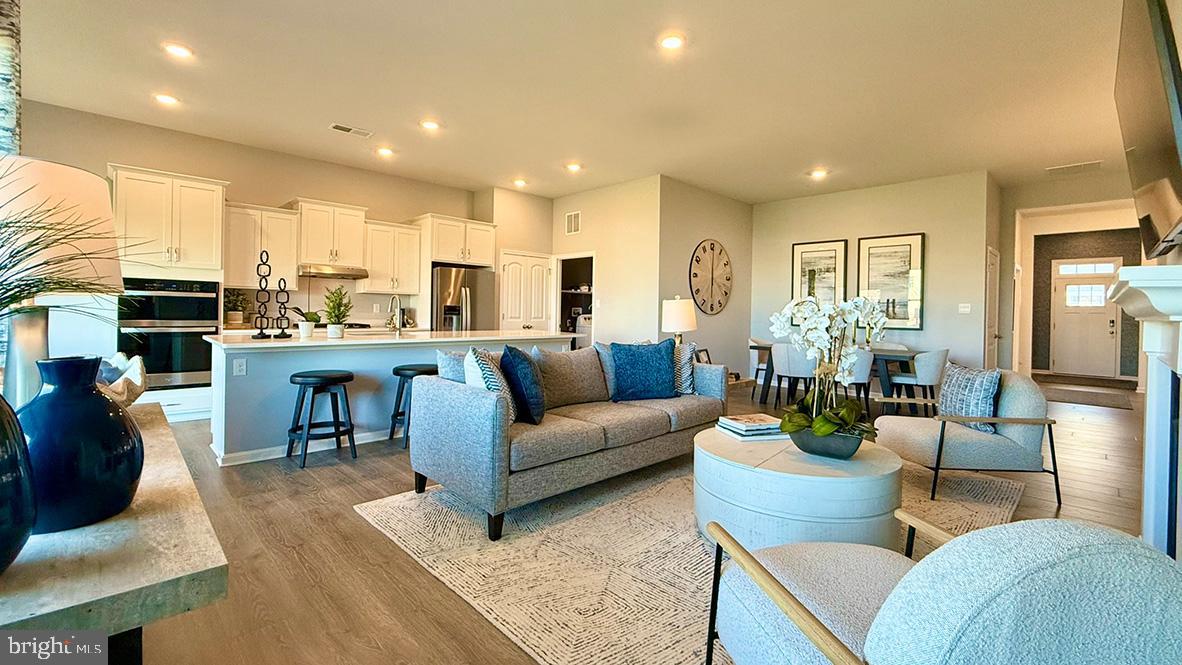 COASTAL VILLAGES - Residential