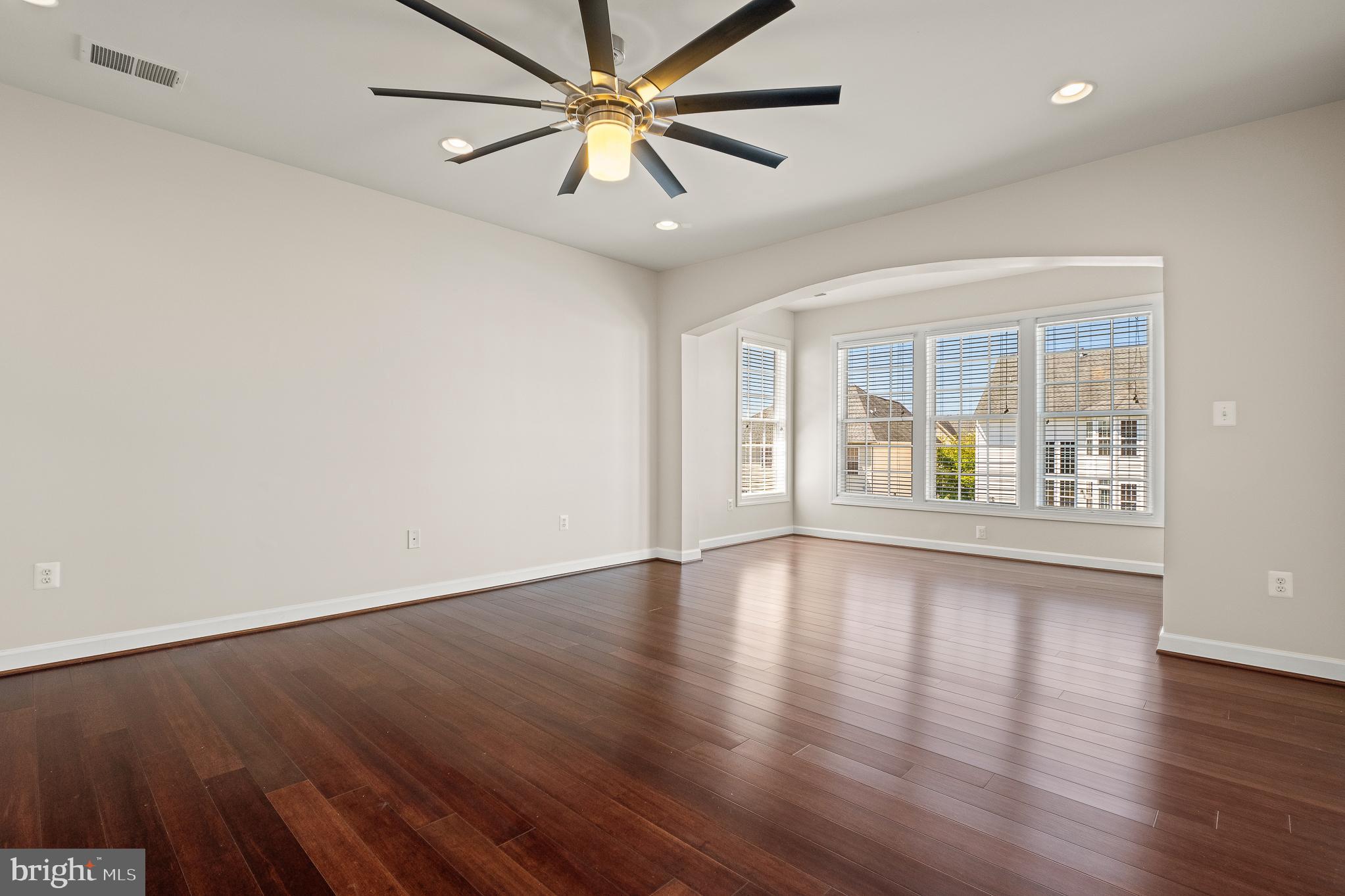 PORT POTOMAC - Residential