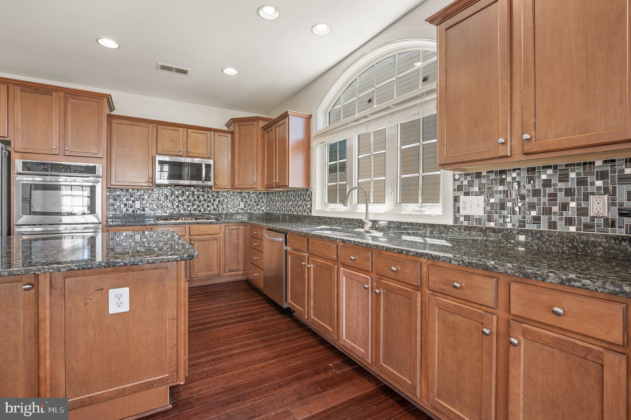 PORT POTOMAC - Residential