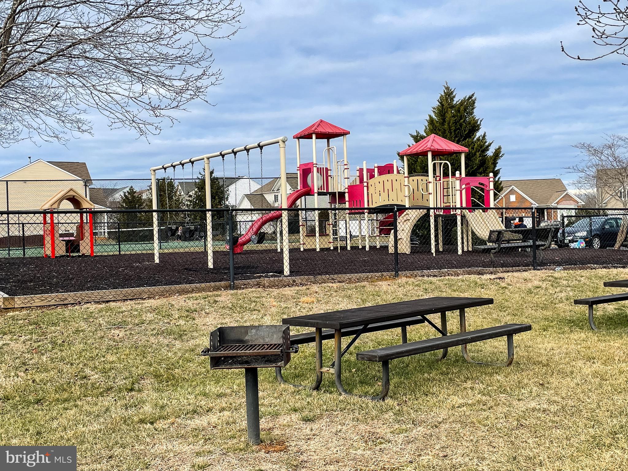 SOMERSET - Residential