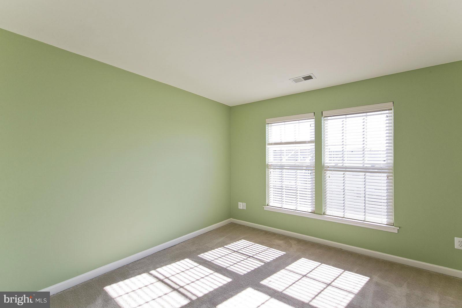 LAKELAND PLACE - Residential