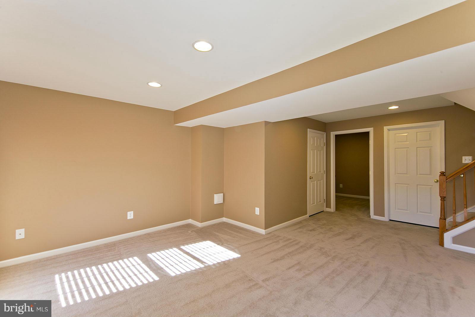 LAKELAND PLACE - Residential