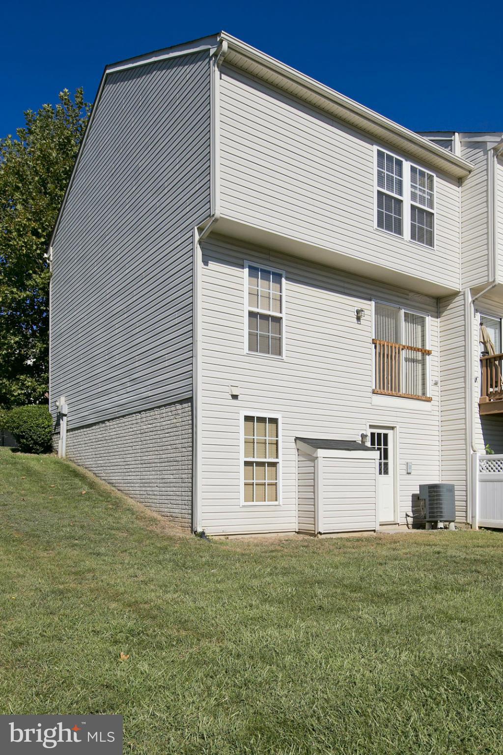 LAKELAND PLACE - Residential